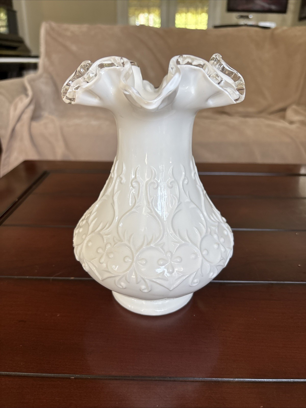 Fenton Spanish Lace Silvercrest Milk Glass Ruffled Edge Vase 8\