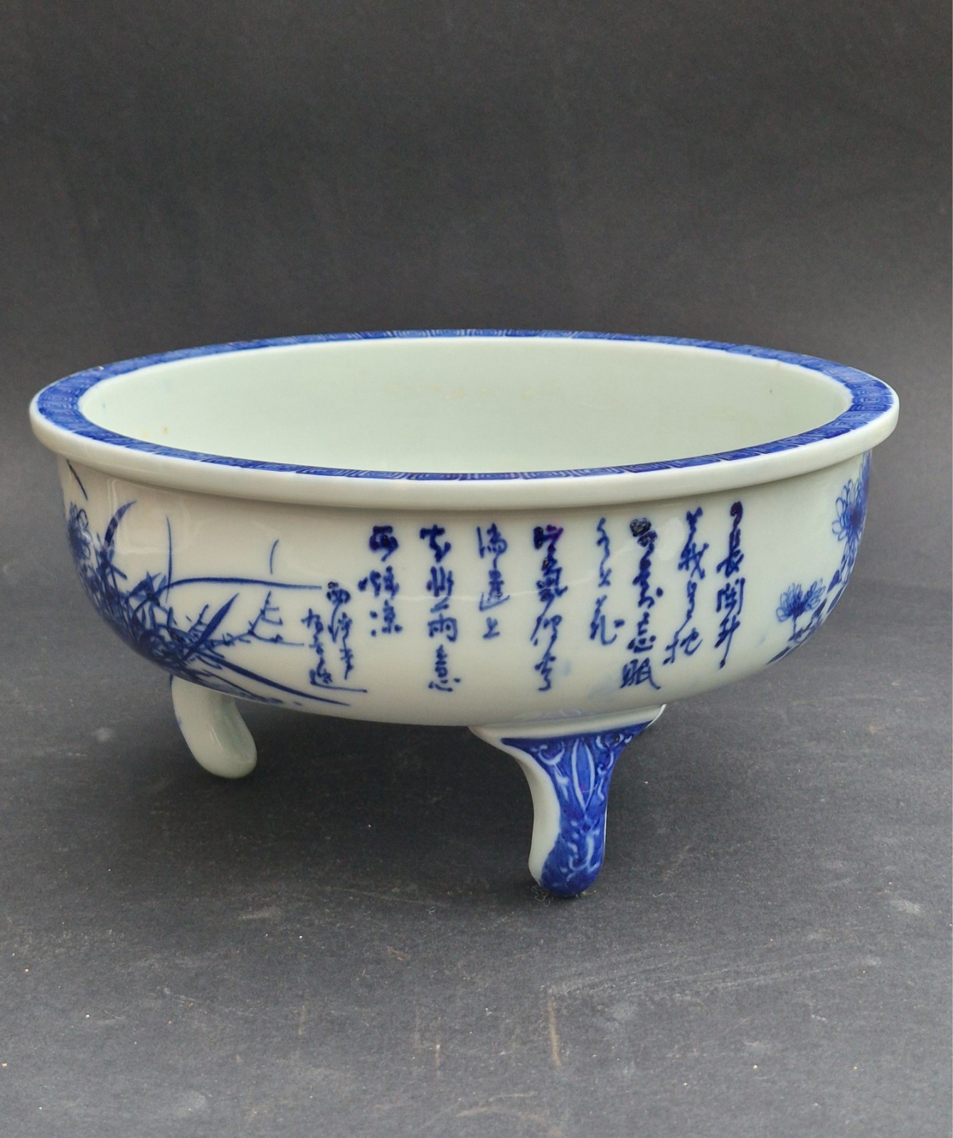 Chinese Blue & White Tripod Censer Chrysanthemum Calligraphy Early 20thC
