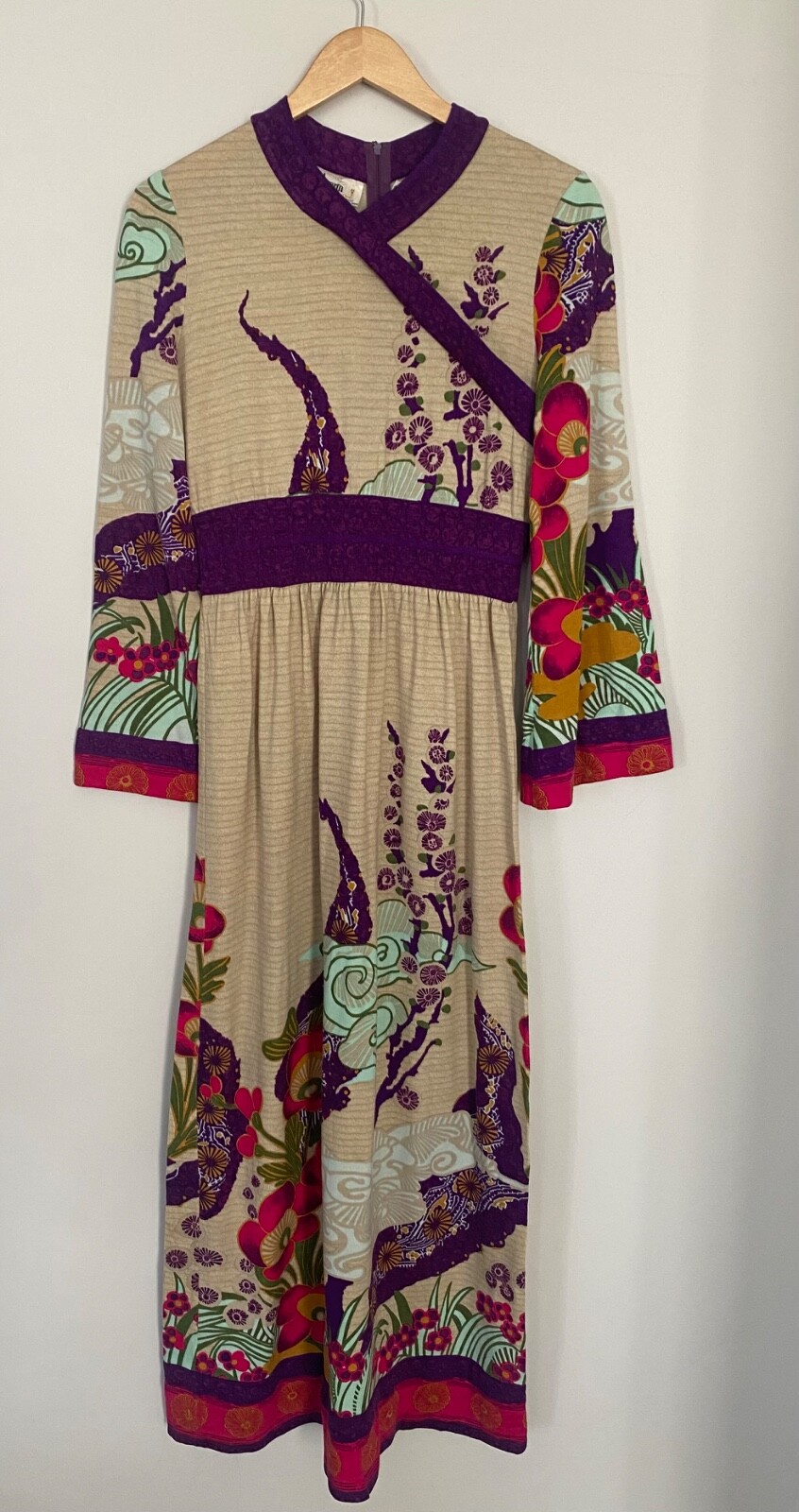 Vintage 1970s Goldworm Dress 100% Merin wool with rare design