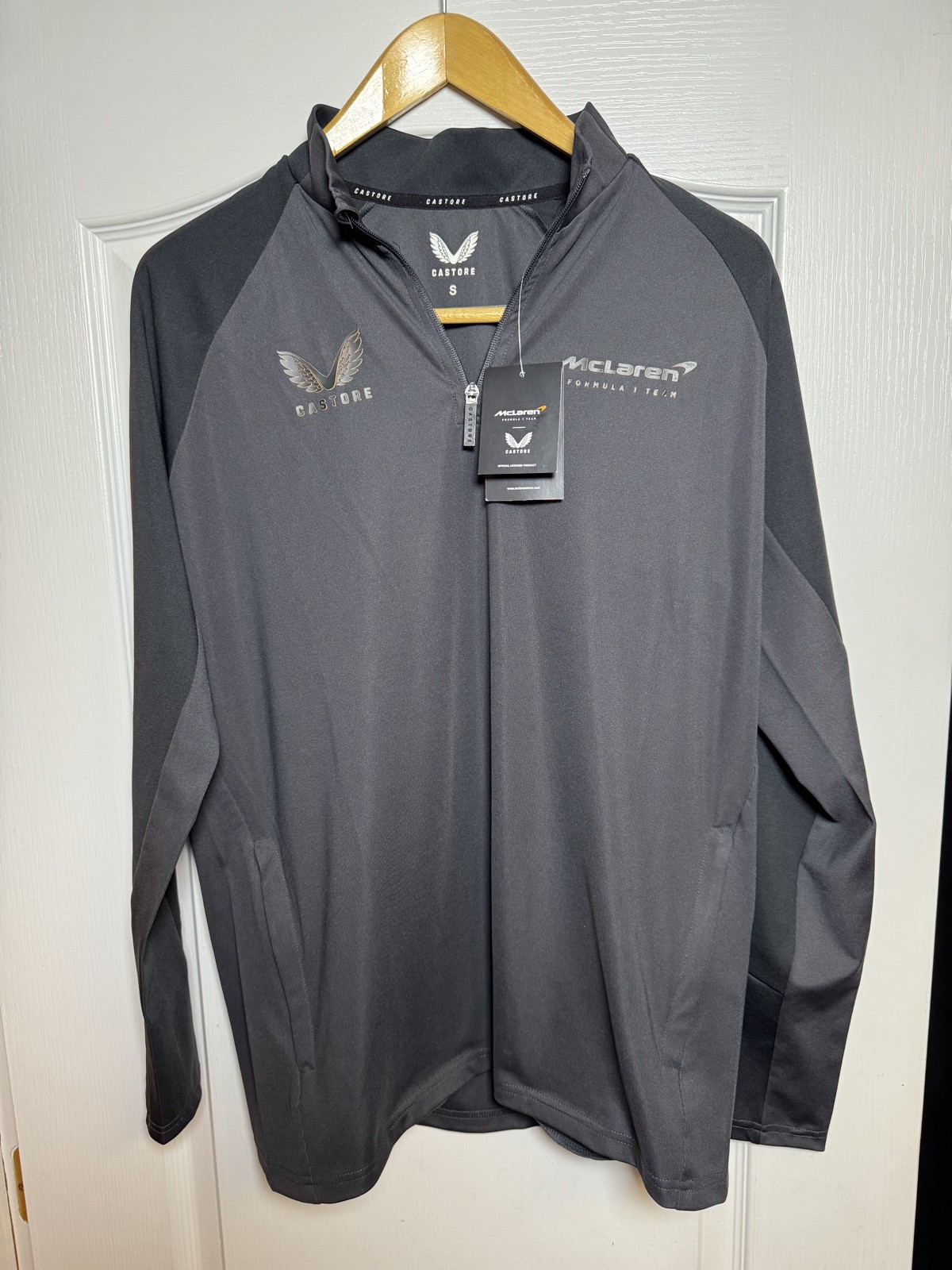 Castore McLaren F1 Formula 1 Team 1/4 Zip Mens Small Gray Black NWT Castore McLaren F1 Formula 1 Team 1/4 Zip Mens Small Gray Black NWT