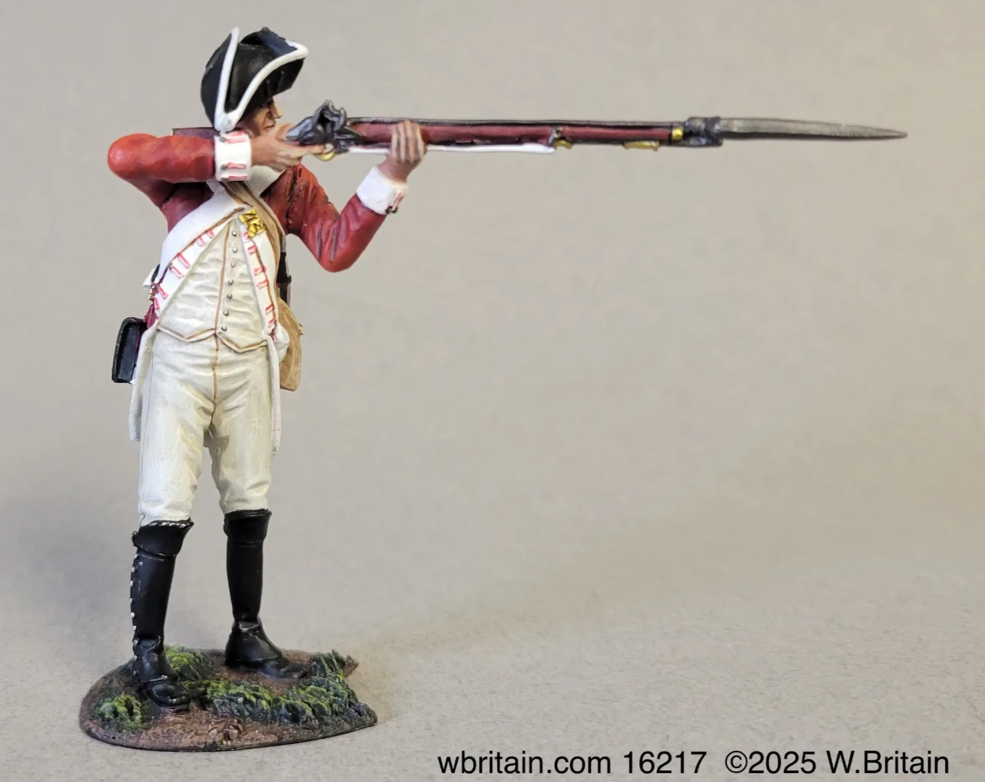 W. Britain - British 43rd Regiment of Foot 2nd Rank Standing Firing, 1780 #16217
