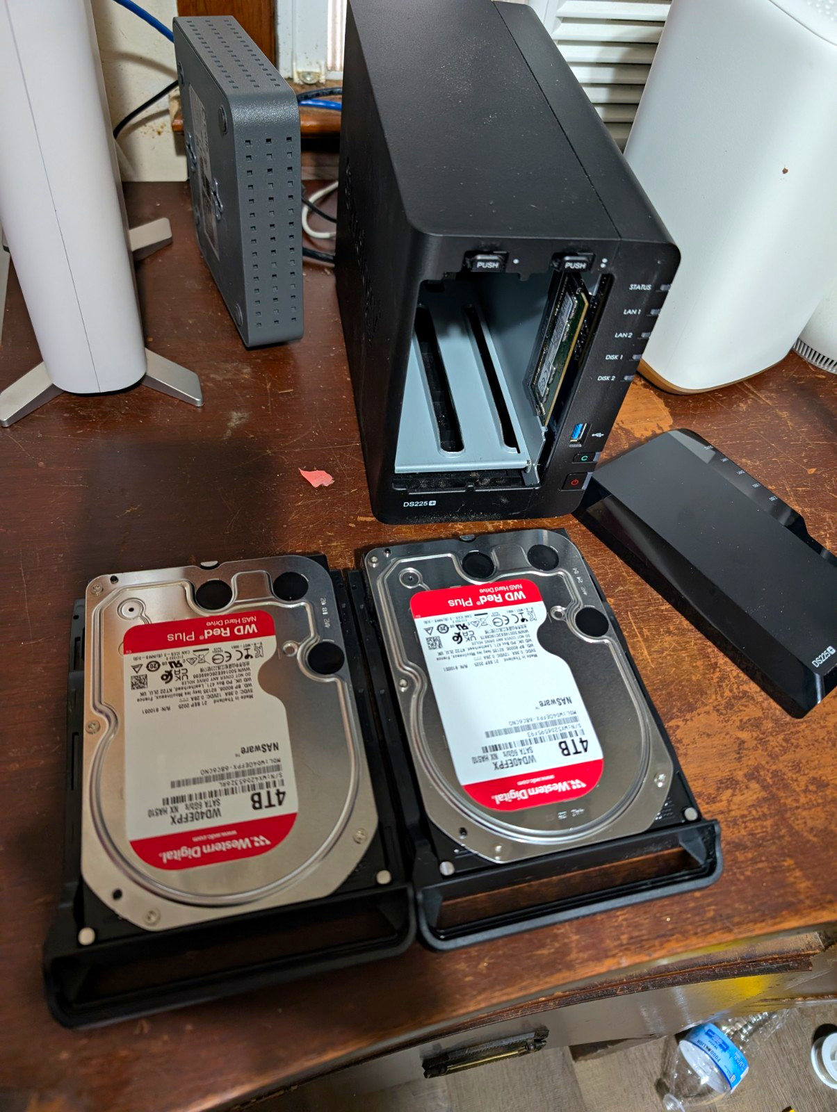 Synology DiskStation DS225+ 2-Bay NAS 8TB (2x4TB WD Red Plus) + 4GB RAM Upgrade