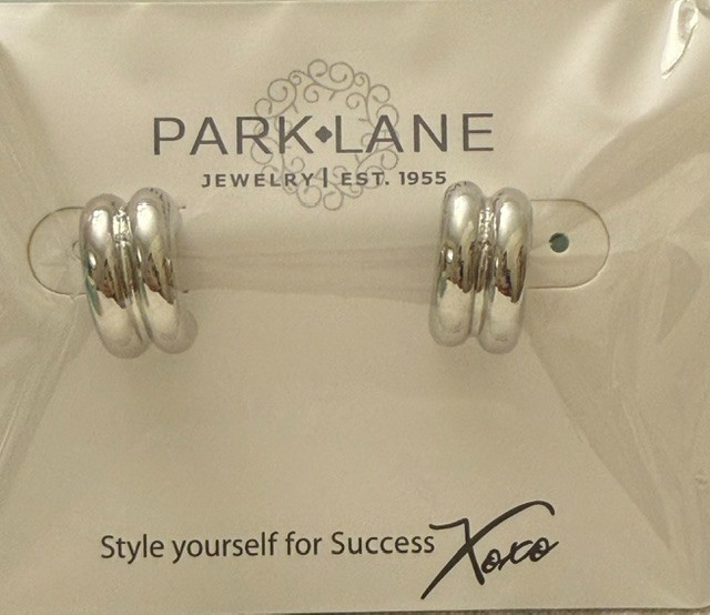 Park Lane STARLIT In SILVER Ribbed Hoop Stud EARRINGS Retail $30 Park Lane STARLIT In SILVER Ribbed Hoop Stud EARRINGS Retail $30