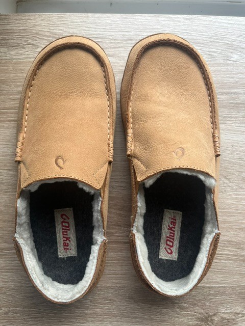 Men\'s OLUKAI Moloa Leather Slippers Unworn  sz 9