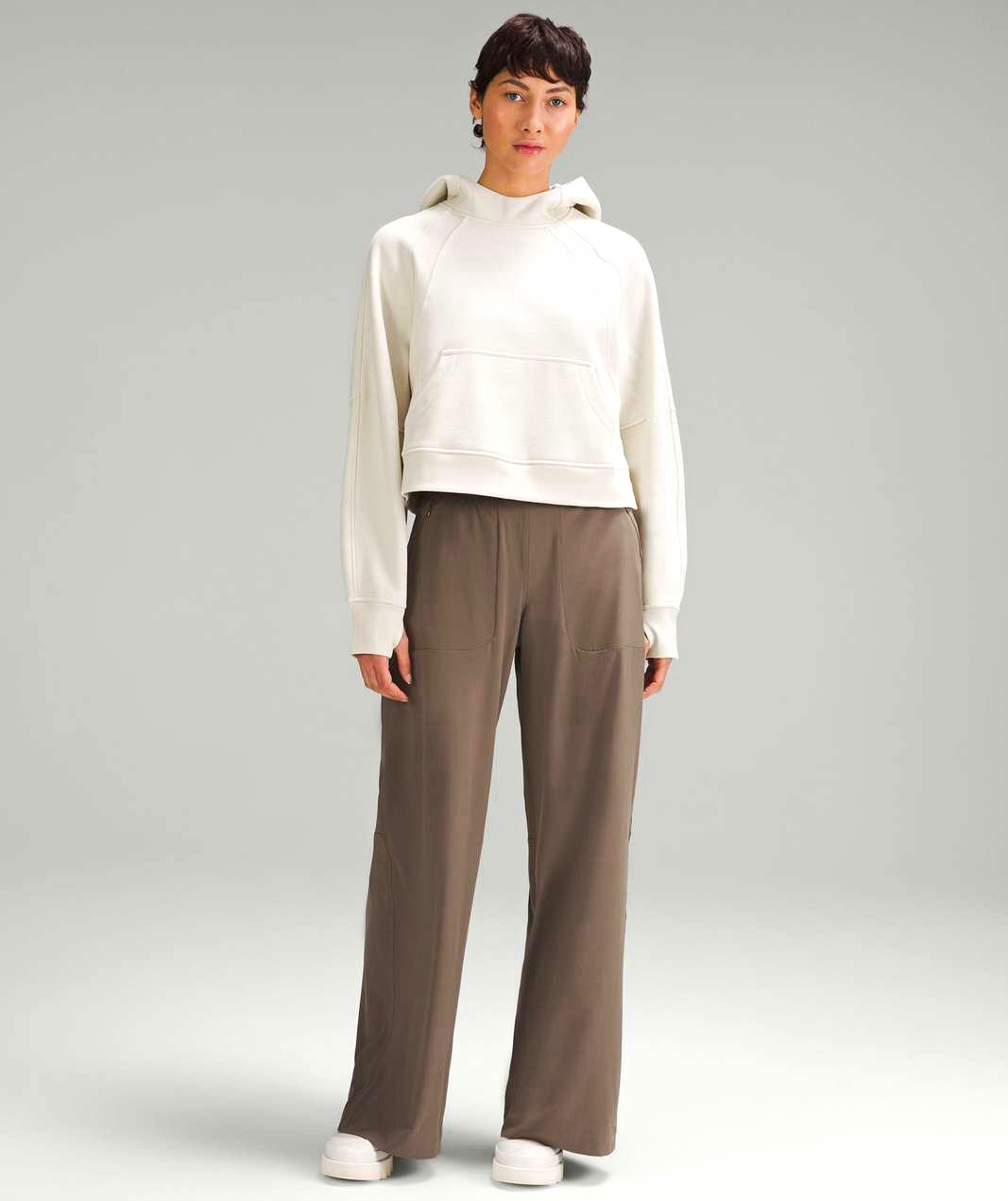 lululemon athletica Swift Wide Leg Pants in Brown, Full Length Size 4 Zip Pocket lululemon athletica Swift Wide Leg Pants in Brown, Full Length Size 4 Zip Pocket