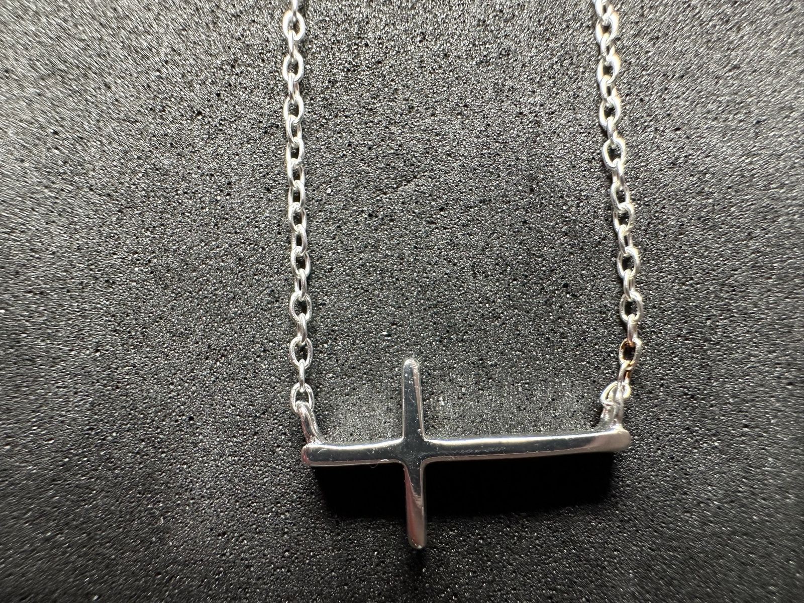 1.49g Vintage Sterling Silver 925 Sideways Cross Pendant Chain Necklace 18 in M