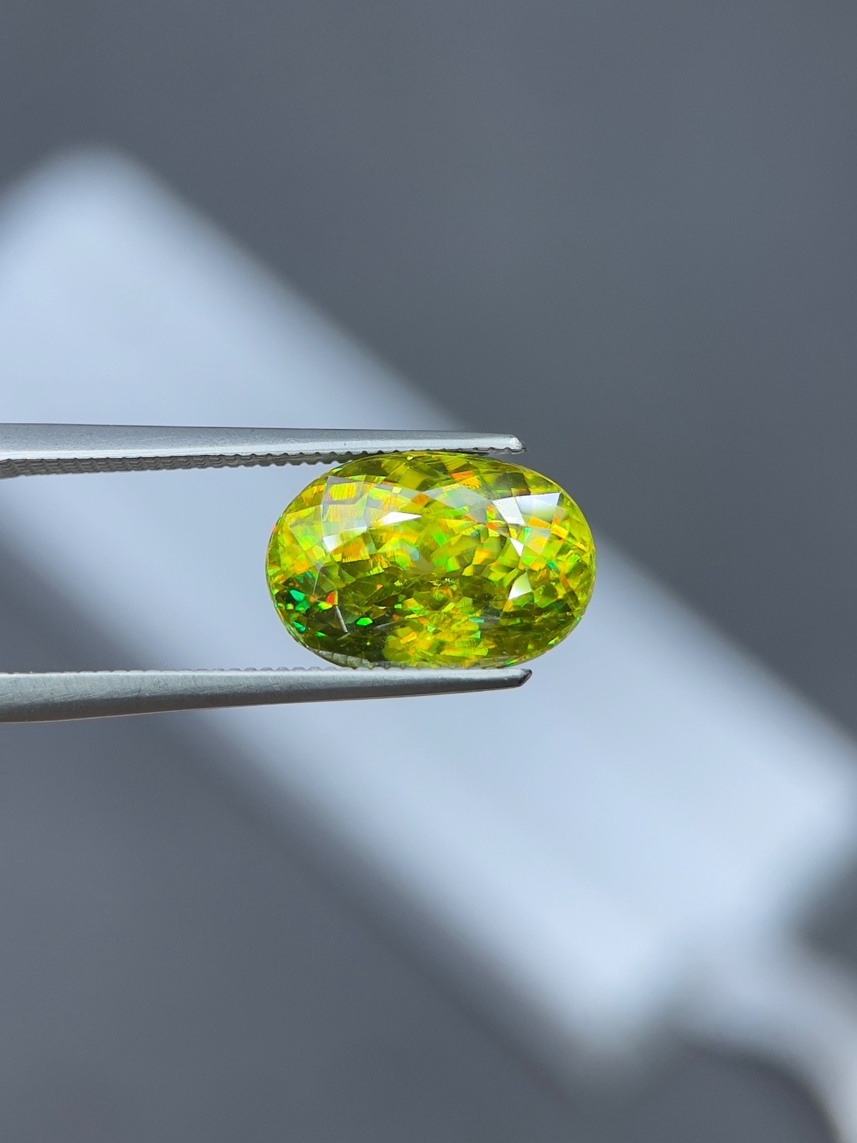 Natural Sphene,Titanite 6.23 ct / Tanzania Natural Sphene,Titanite 6.23 ct / Tanzania