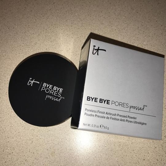 🌹 IT COSMETICS BYE BYE PORES Airbrush Finish Pressed Powder makeup Translucent