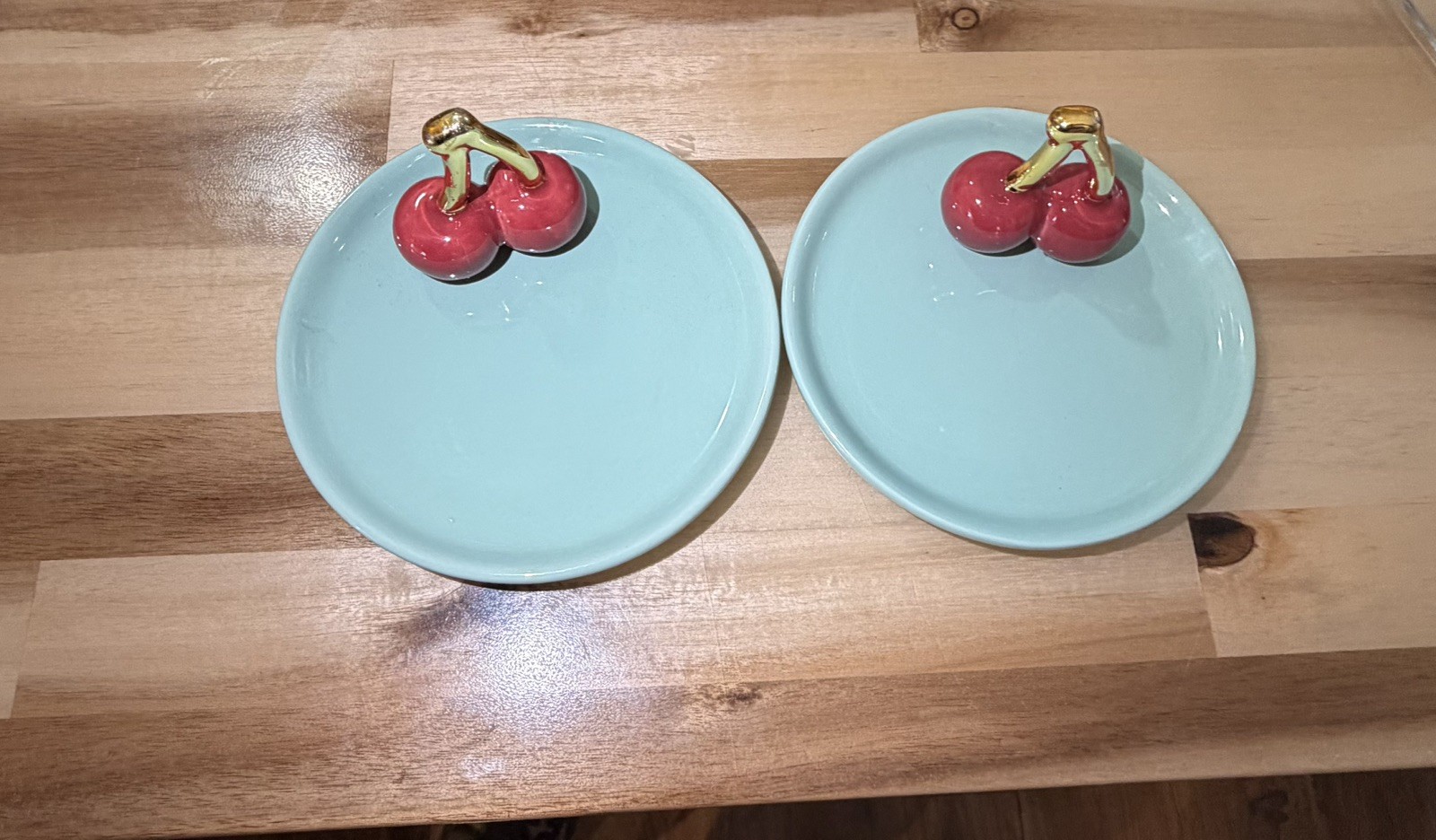 Set of 2 Ceramic Cherry Trinket Dishes with Gold Stems – Sold as Pair Set of 2 Ceramic Cherry Trinket Dishes with Gold Stems – Sold as Pair