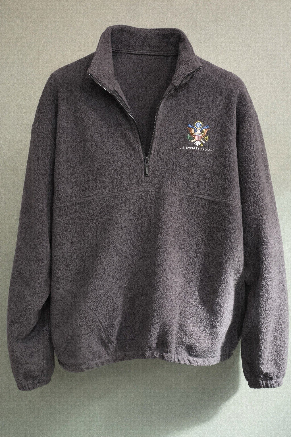 U.S. Embassy Baghdad Fleece Jacket Gray Great Seal Diplomatic Staff Apparel XL U.S. Embassy Baghdad Fleece Jacket Gray Great Seal Diplomatic Staff Apparel XL