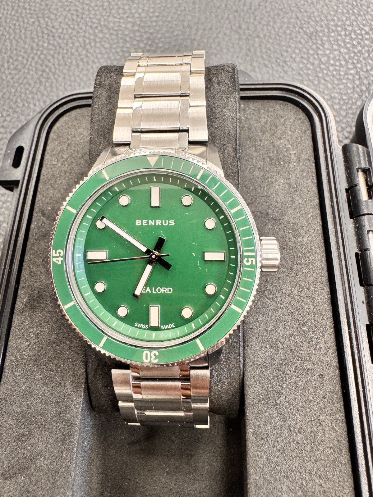 Pre-Owned Benrus Sea Lord Automatic Green Pre-Owned Benrus Sea Lord Automatic Green