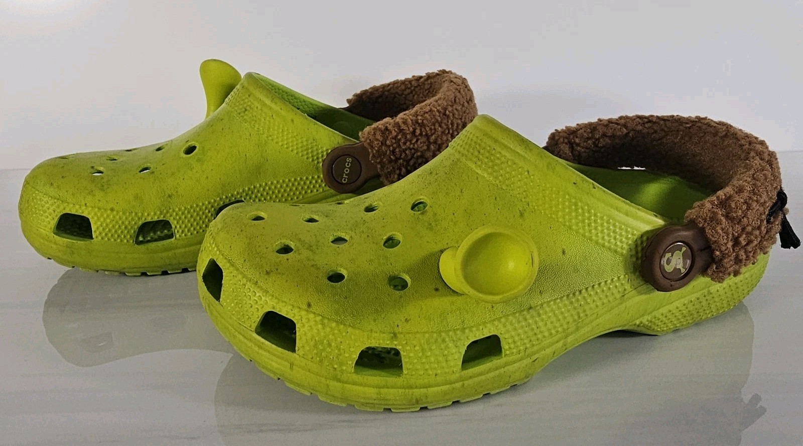 Crocs x DreamWorks Shrek Classic Clogs Men’s Size 7 / Women’s Size 9