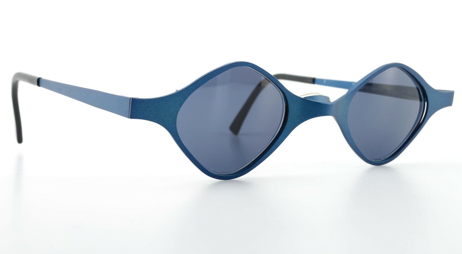 THEO BELGIUM Sunglasses Model Claire 2 Metal Sun Blue Cool Sophisticated 