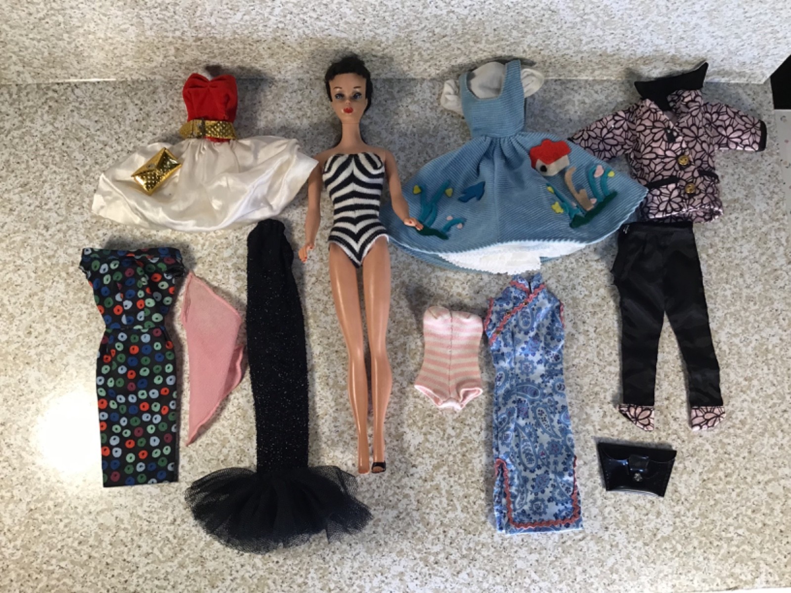 VINTAGE PONYTAIL BARBIE BRUNETTE DOLL, 1960\'s, JAPAN. PLUS MISC. CLOTHES.