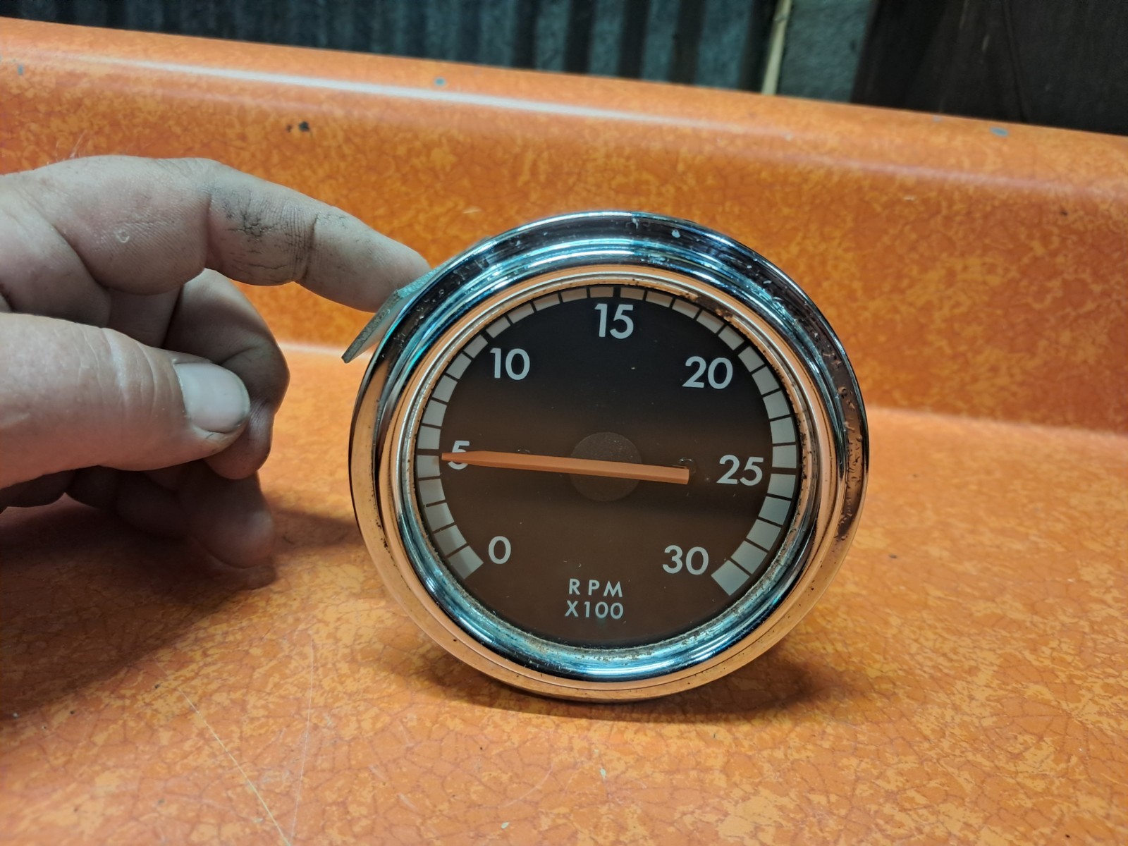 1990s-2000s Freightliner Truck Tachometer # A22-39577-000 1990s-2000s Freightliner Truck Tachometer # A22-39577-000