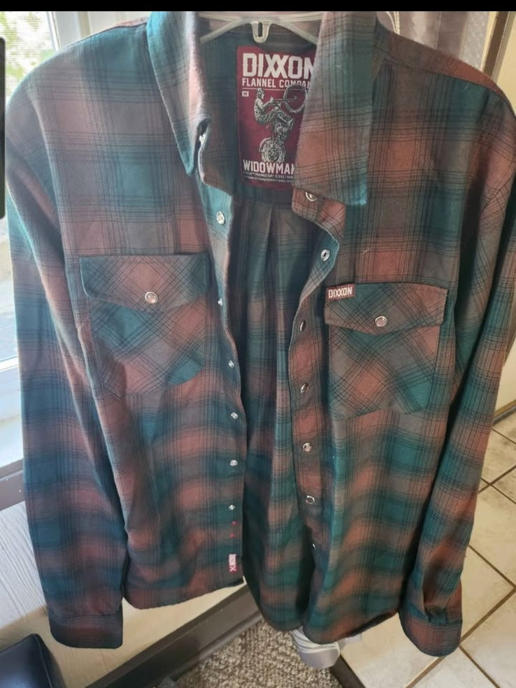 Dixxon flannel size medium widowmaker Dixxon flannel size medium widowmaker