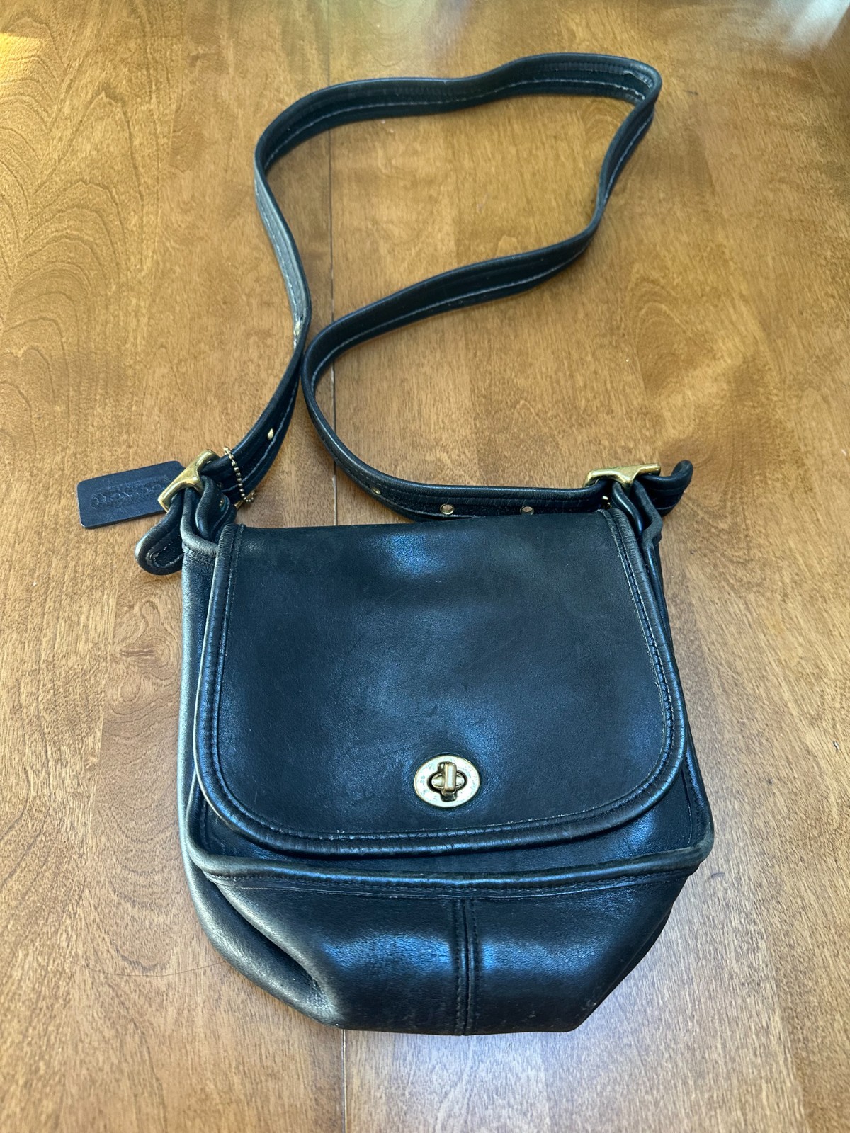 Coach Legacy Leather Bag - Vintage - Black - 9965 - Crossbody Flap - Locking Coach Legacy Leather Bag - Vintage - Black - 9965 - Crossbody Flap - Locking