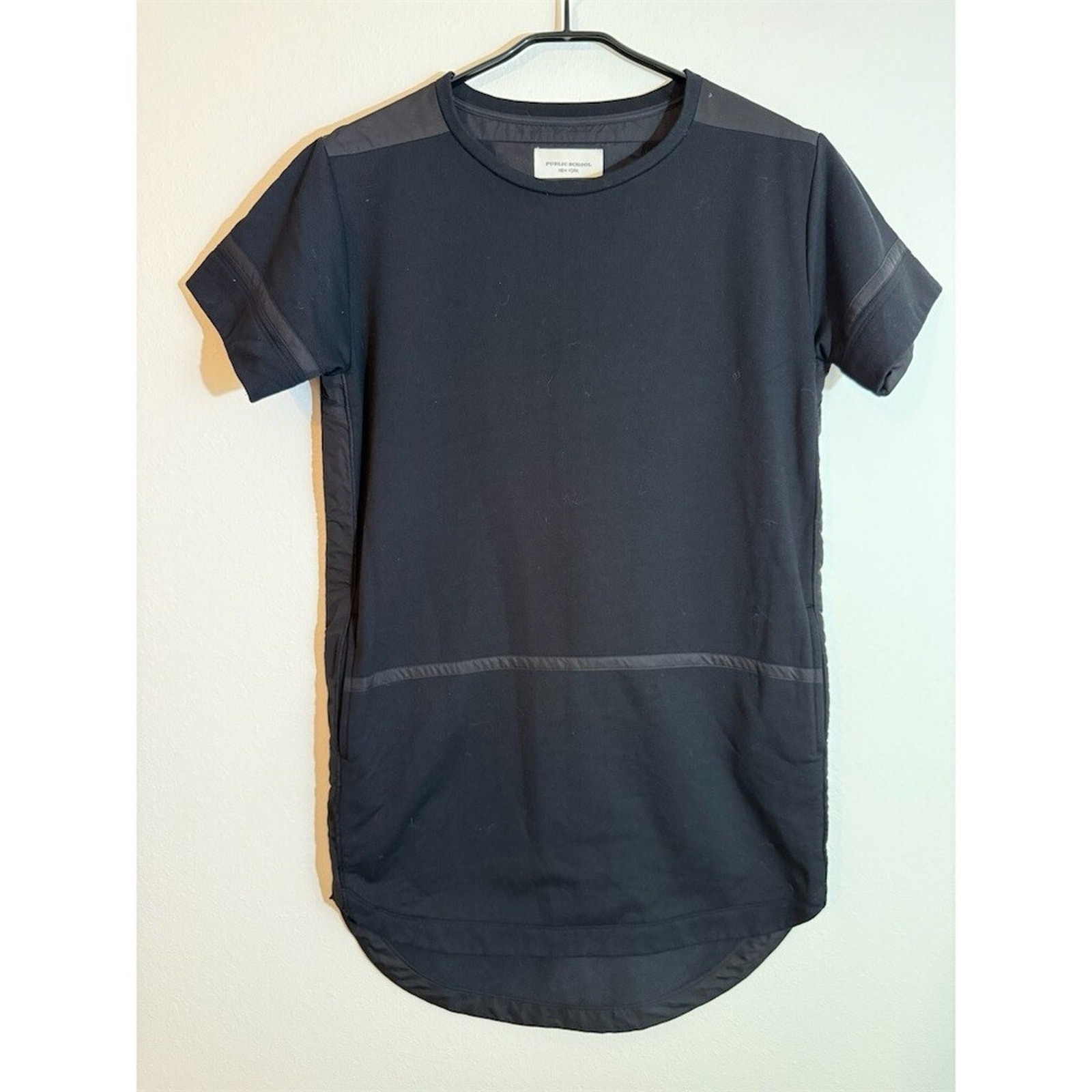 Public School New York T-Shirt Dress M Black Crew Neck Curved Hem