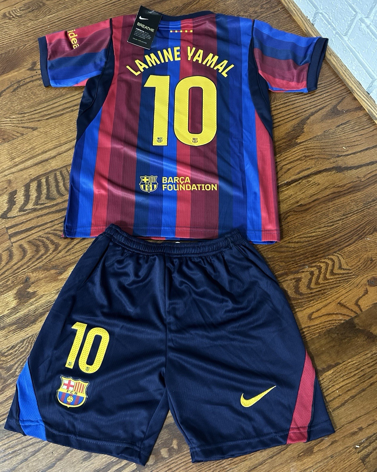 Lamine Yamal Barcelona 2026-27 Jersey Set (Kid Size 20 Small)