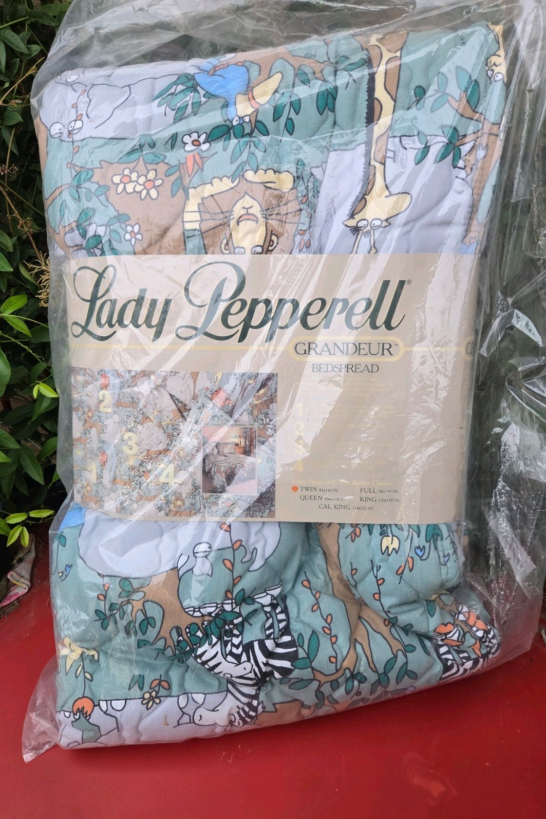 Terrific NIP Vintage 1987 Sandra Boynton It\'s A Jungle Twin Comforter Bedspread 