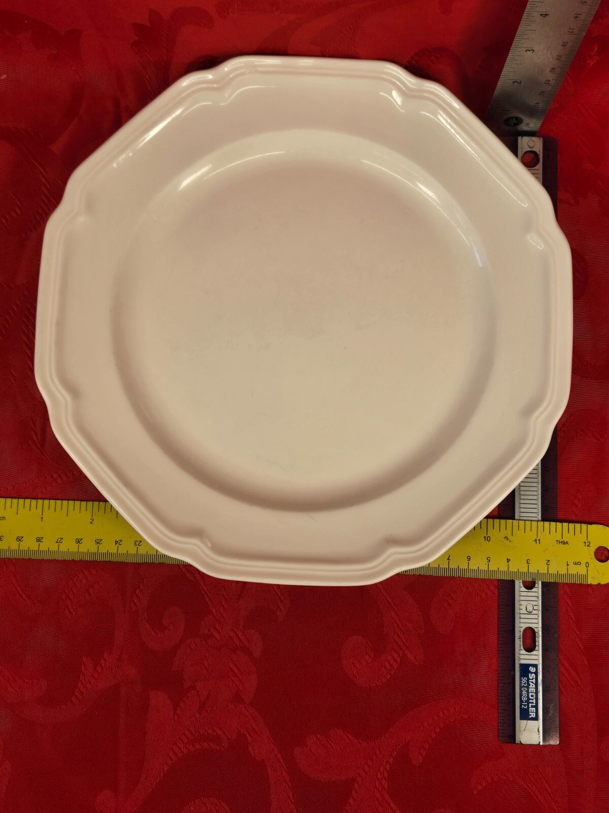 MIKASA Ultima + Antique White Octagon Rimmed 11” Dinner Plate Hk 400
