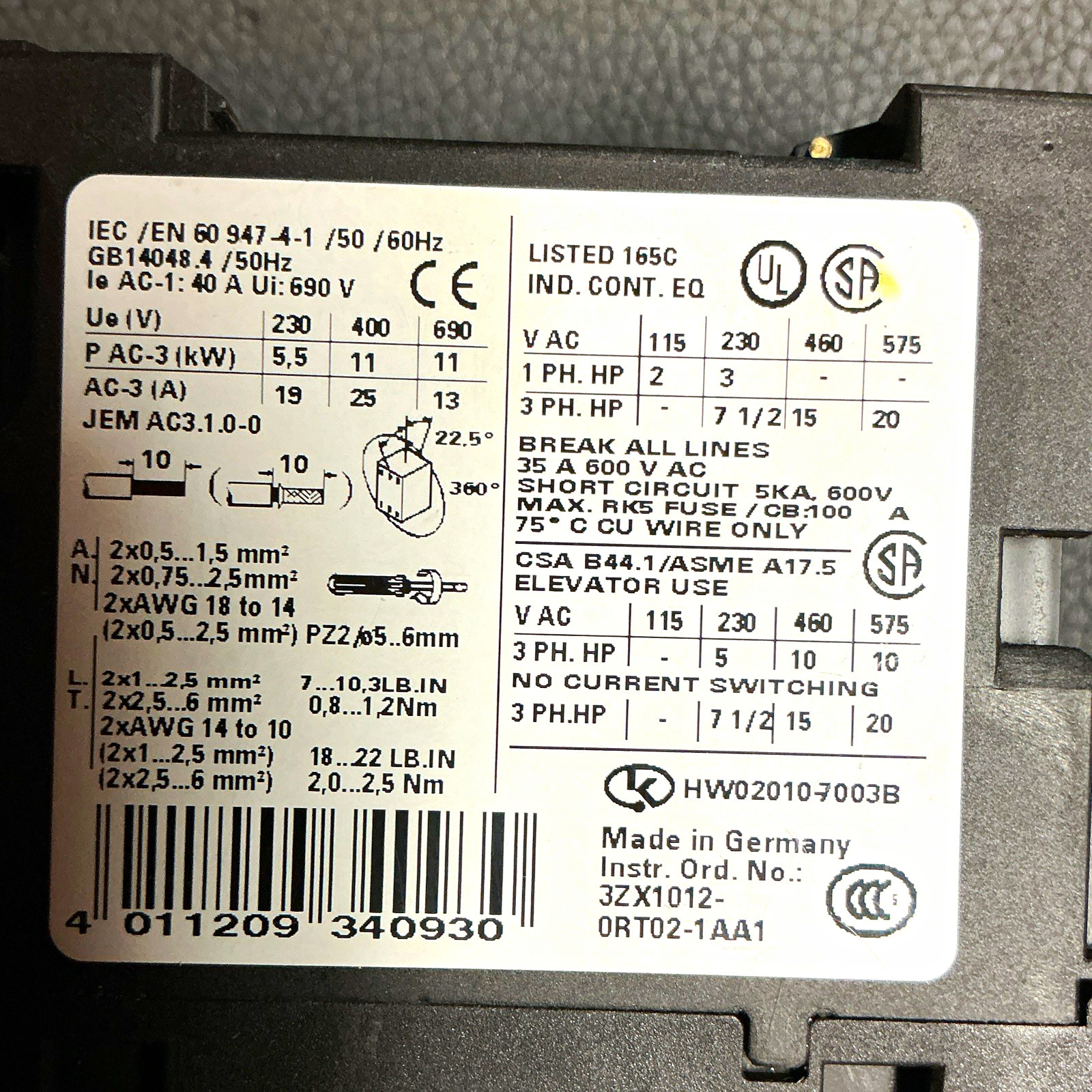 Siemens SIRIUS IEC Contactor 3ZX1012-0RT02-1AA1/3RT1026-1A 3-Pole 40A Siemens SIRIUS IEC Contactor 3ZX1012-0RT02-1AA1/3RT1026-1A 3-Pole 40A