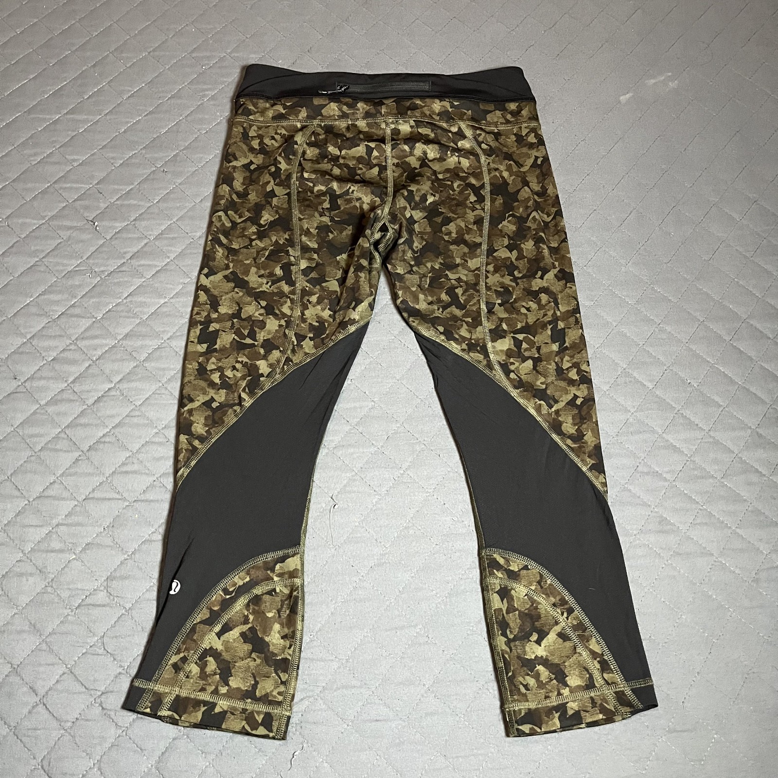 Lululemon Run: Inspire Crop II Leggings Mystic Jungle Fatigue Green Size 6