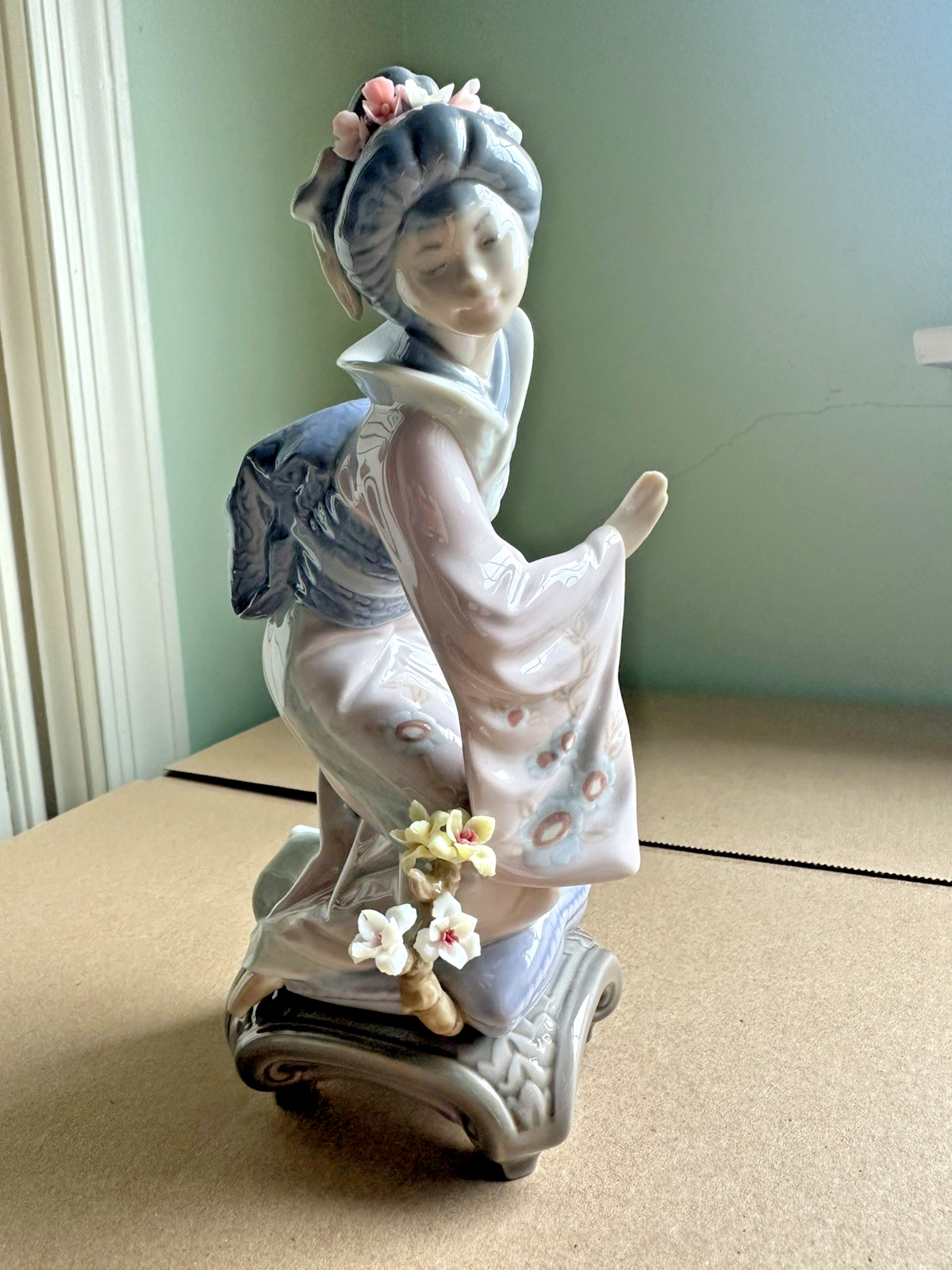 Lladro Michiko Japanese Geisha #1447 Retired Porcelain Spain, New, no box, mint Lladro Michiko Japanese Geisha #1447 Retired Porcelain Spain, New, no box, mint