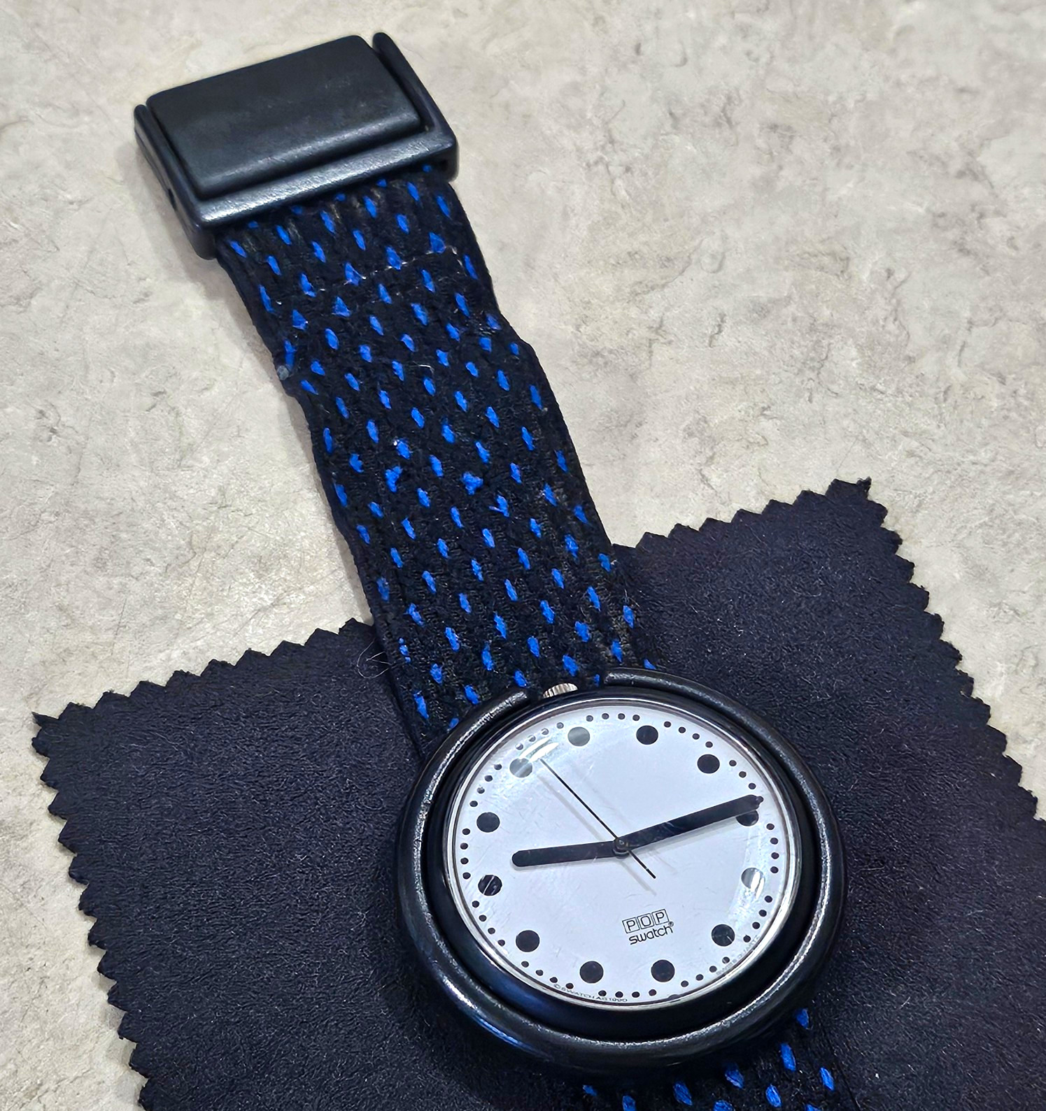 Vintage 1989 Pop Swatch Swiss Analog White Dot Dial Original Fabric Band *Runs