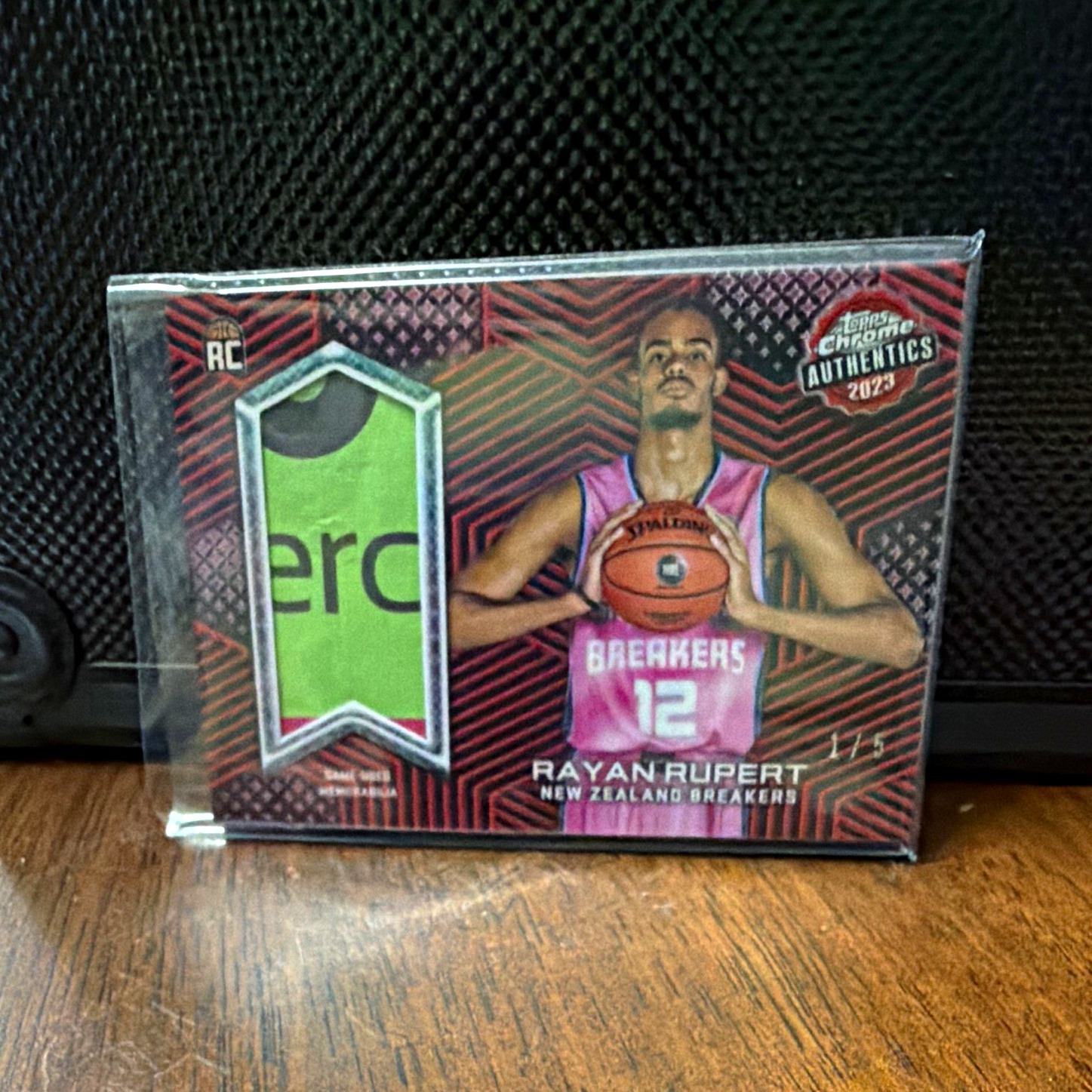 Topps 2023 Chrome NBL TCA-RR Rayan Rupert New Zealand Breakers RC Relic #1/5 Topps 2023 Chrome NBL TCA-RR Rayan Rupert New Zealand Breakers RC Relic #1/5