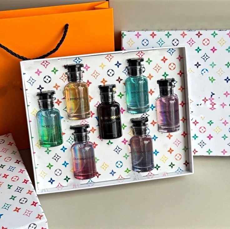 Louis Vuitton Eau de Parfum Spray Mini Gift Set 30ml x 7 (7 pcs)