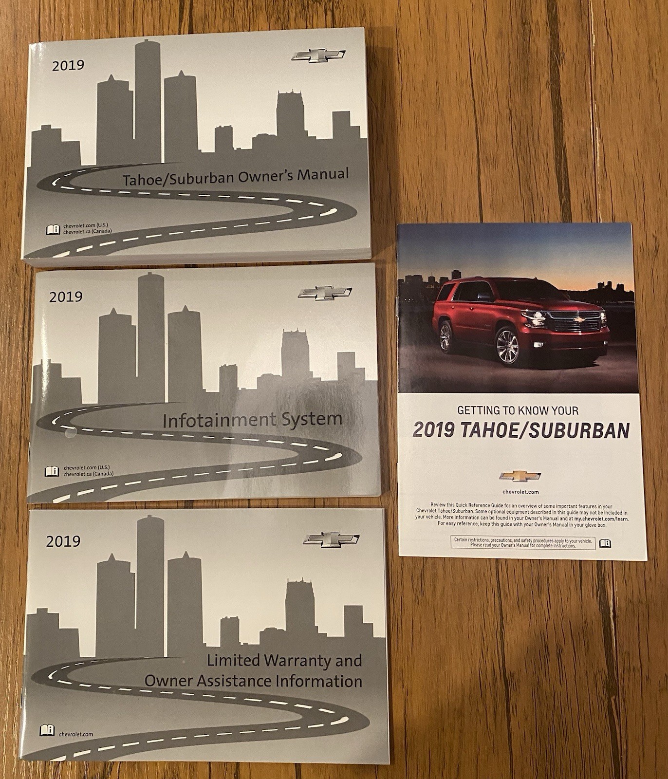 2019 Chevrolet Tahoe / Suburban Owners Manual Set 2019 Chevrolet Tahoe / Suburban Owners Manual Set