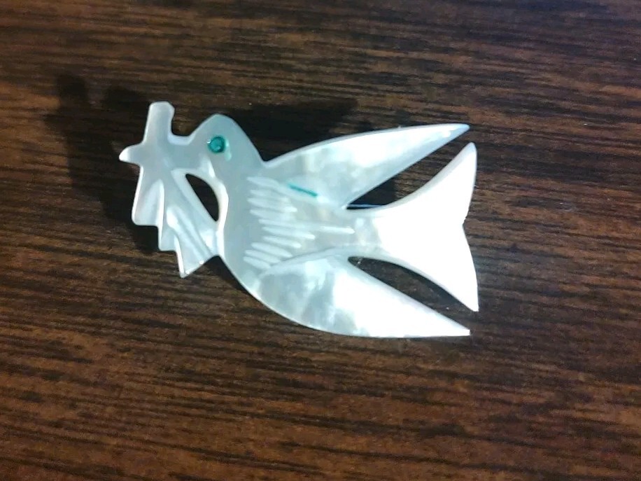 Vintage Hand Carved Bethlehem Mother of Pearl Dove Bird Pin 