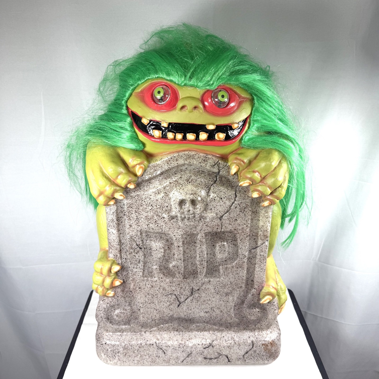 Halloween Blow Mold Tombstone Monster Alien Paper Magic Group Hair 22\ Halloween Blow Mold Tombstone Monster Alien Paper Magic Group Hair 22\