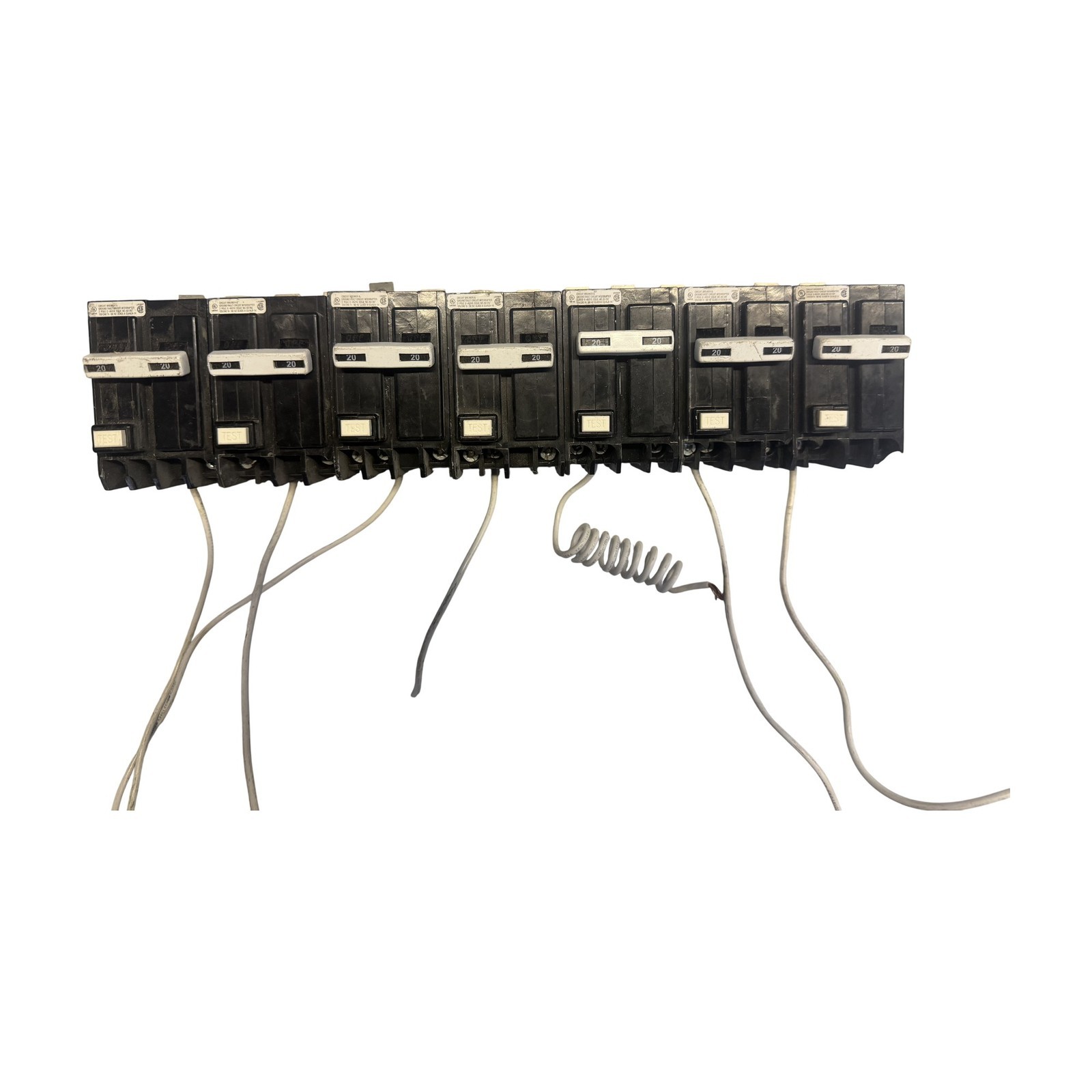 LOT OF 7 Eaton QBGFT2020 QuickLag 20A 2-Pole GFCI Circuit Breaker CHIPPED LOT OF 7 Eaton QBGFT2020 QuickLag 20A 2-Pole GFCI Circuit Breaker CHIPPED