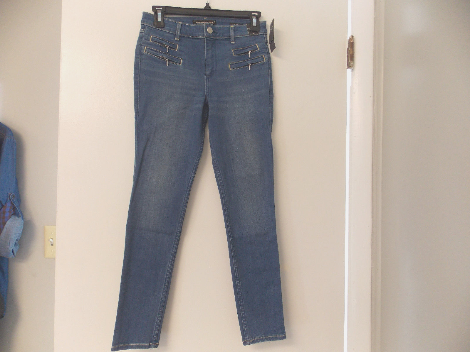 NWT A&F Sig.Collection Super Skinny Mid-Rise Ankle Jeans 4-zip pocket $78 26W NWT A&F Sig.Collection Super Skinny Mid-Rise Ankle Jeans 4-zip pocket $78 26W