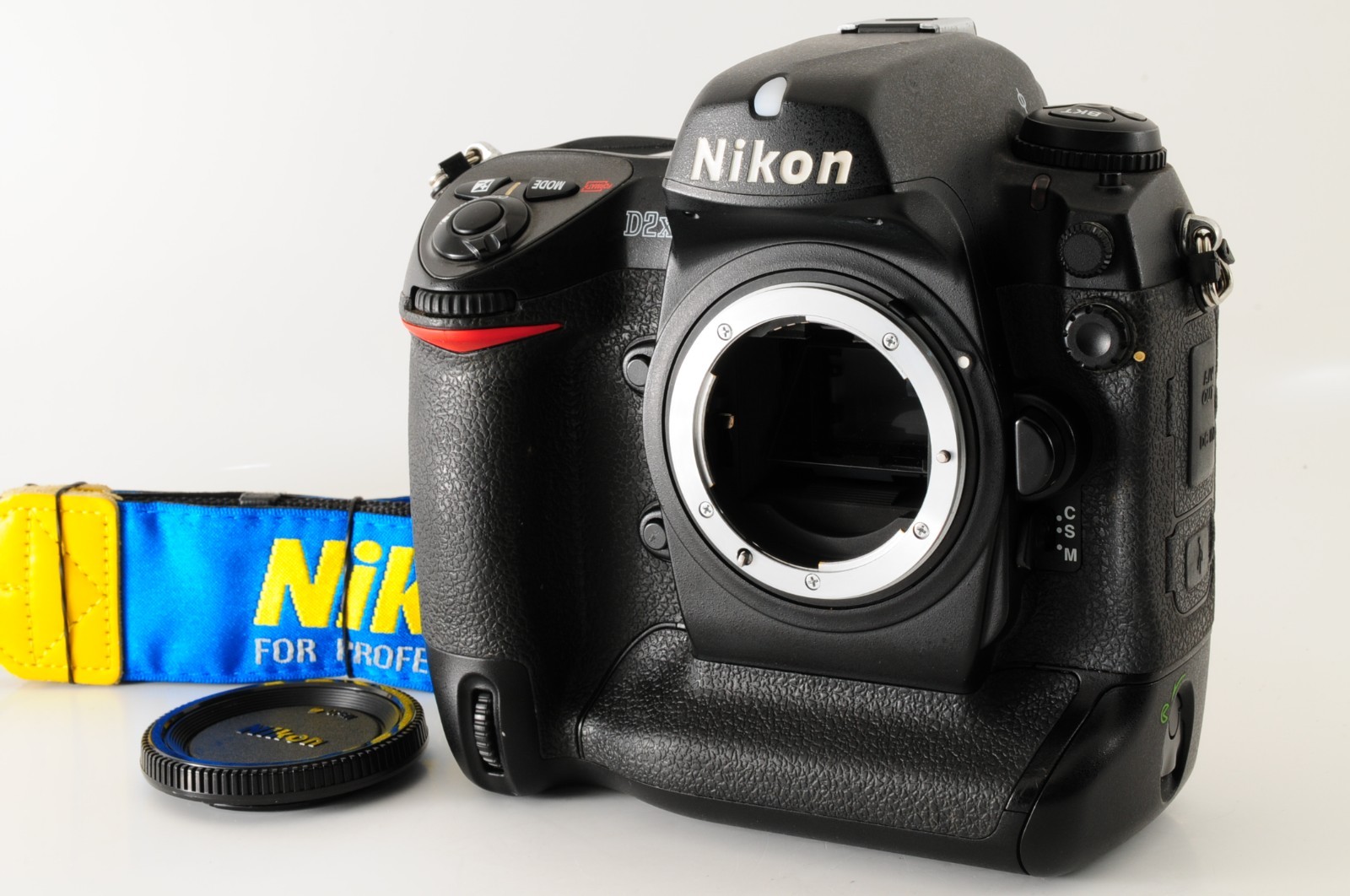 [NEAR MINT w/Strap] Nikon D2X 12.4MP Digital SLR Camera Body Black From JAPAN