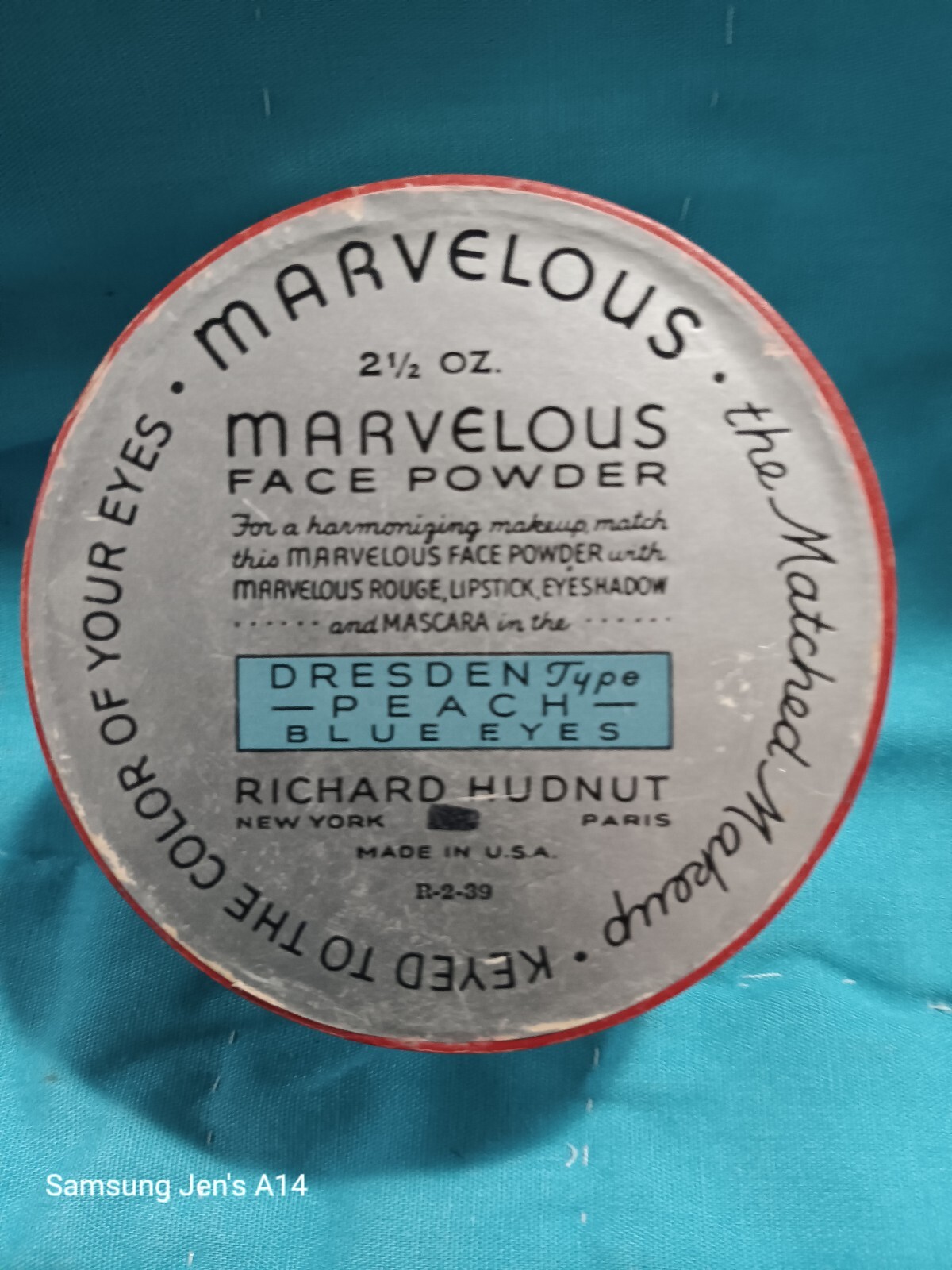 Vintage 1930s Marvelous Face Powder Vintage 1930s Marvelous Face Powder