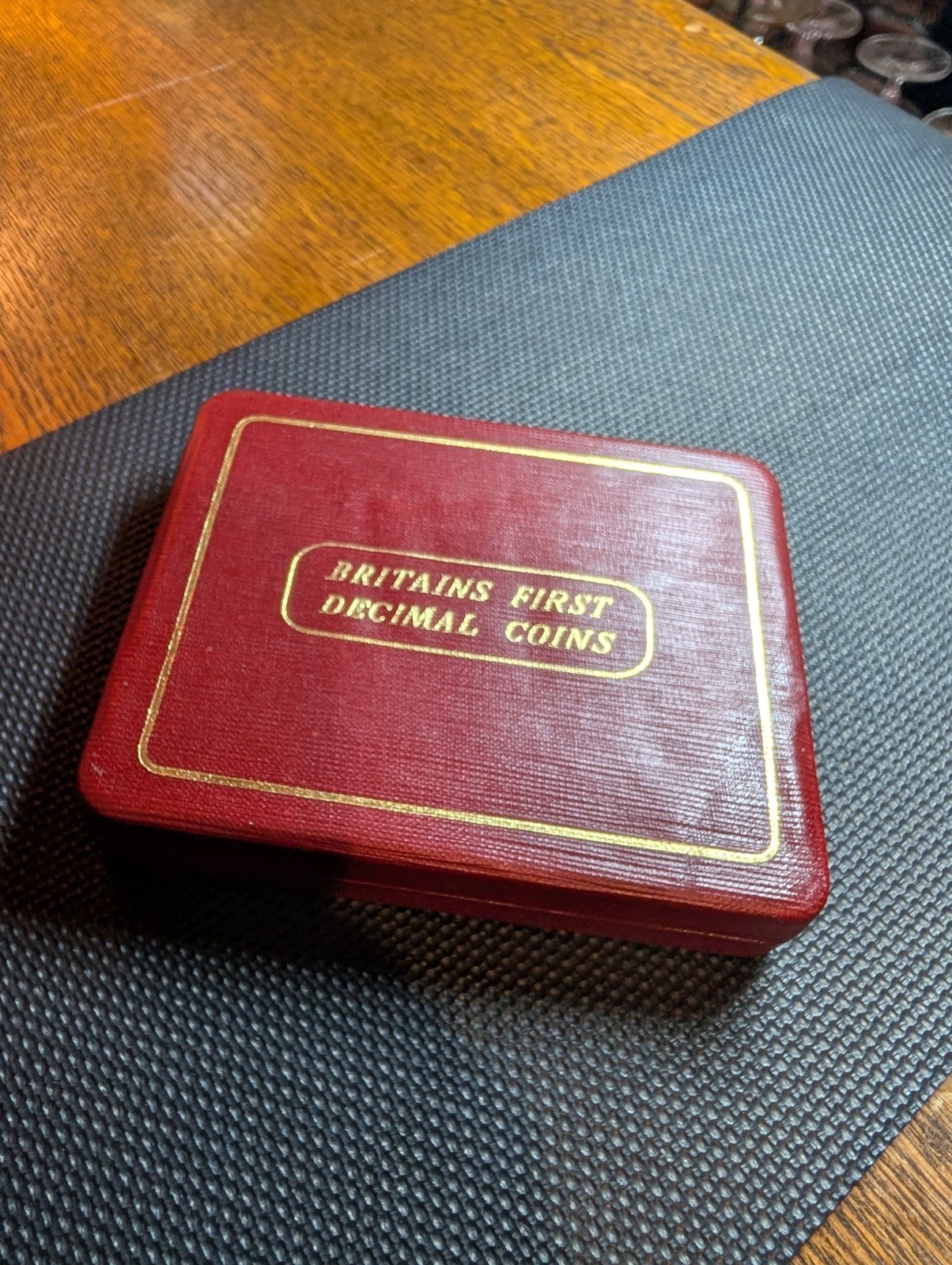 Vintage Britain’s First Decimal Coins Set 1968-1971 Red Hard Presentation Case 