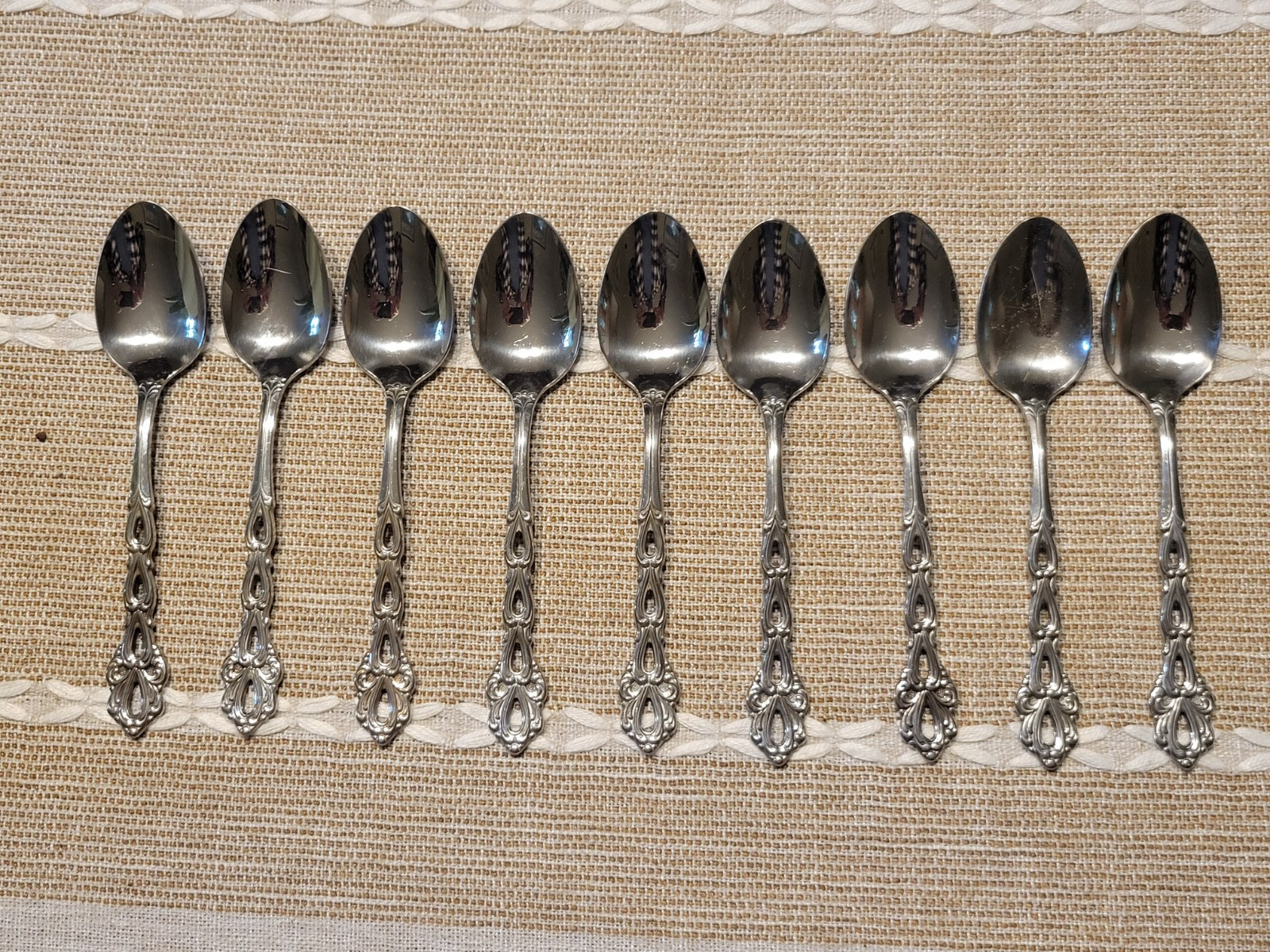 9 Oneida Community CHANDELIER Teaspoons 9 Oneida Community CHANDELIER Teaspoons