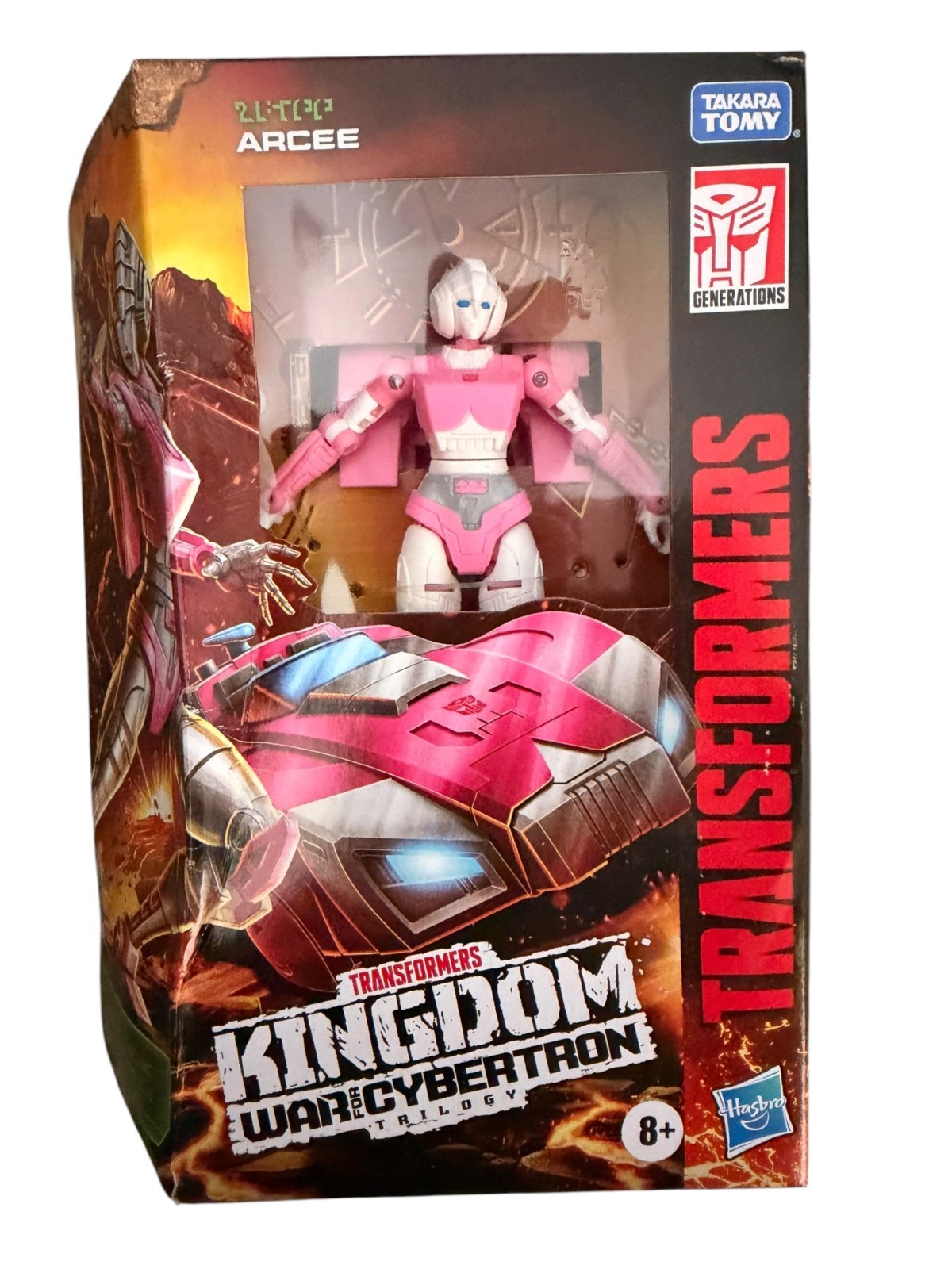 Transformers Kingdom  War for Cybertron Deluxe Arcee Action Figure DAMAGED BOX