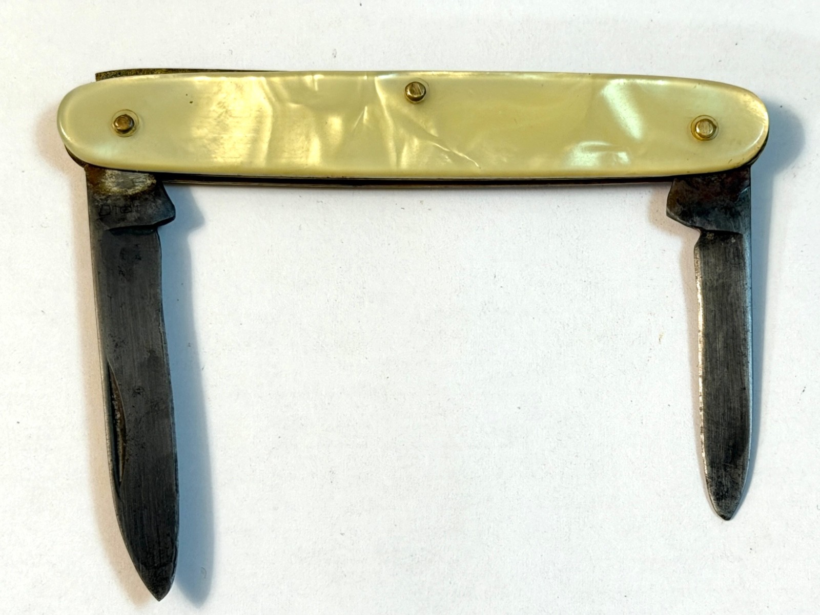 Vintage LIPIC 2-Blade Pocket Knife Yellow Mother of Pearl Handle