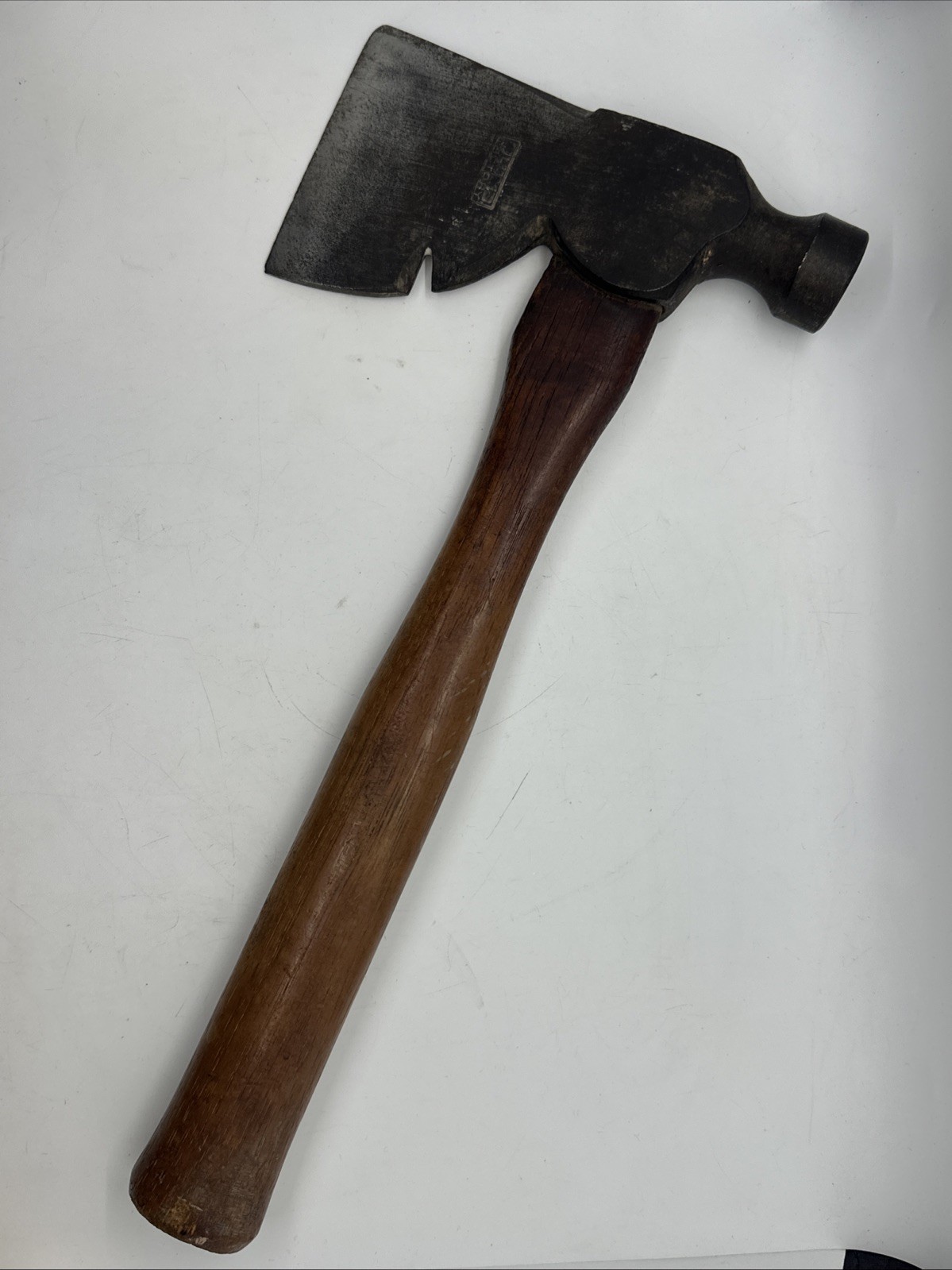 VINTAGE ANTIQUE PLUMB VICTORY HALF HATCHET HEAD-CARPENTER HAMMER FROM THE 1940s