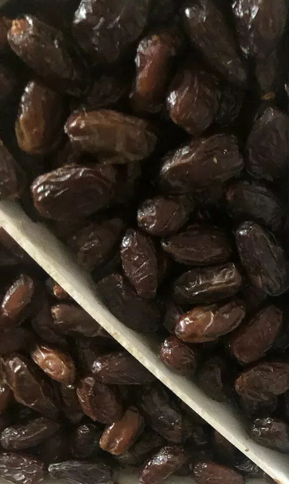 MEDJOOL DATES 11 LB. LARGE. CALIFORNIA FRESH DATES. FREE FAST SHIPPING. MEDJOOL DATES 11 LB. LARGE. CALIFORNIA FRESH DATES. FREE FAST SHIPPING.