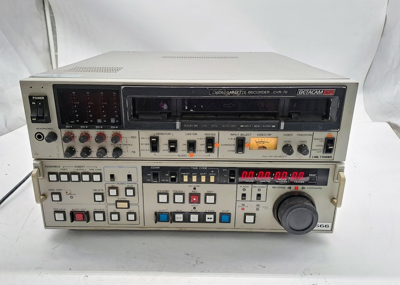 Ampex Betacam SP CVR-70 Studio Editor Video Cassette Recorder Ampex Betacam SP CVR-70 Studio Editor Video Cassette Recorder