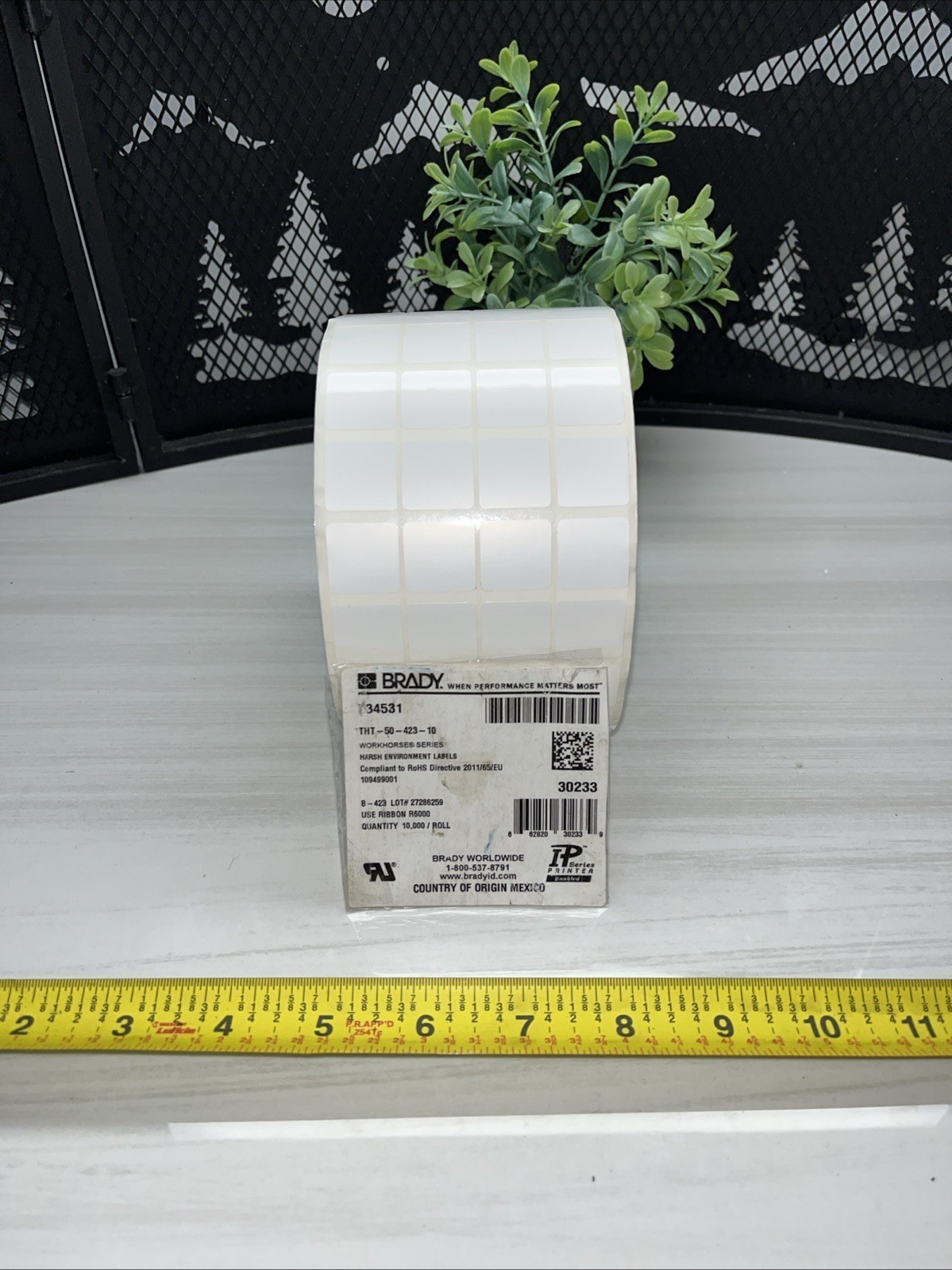 10,000 QTY HUGE LOT- BRADY THT-50-423-10 Labels 10,000 Label Roll Harsh Env NEW 10,000 QTY HUGE LOT- BRADY THT-50-423-10 Labels 10,000 Label Roll Harsh Env NEW