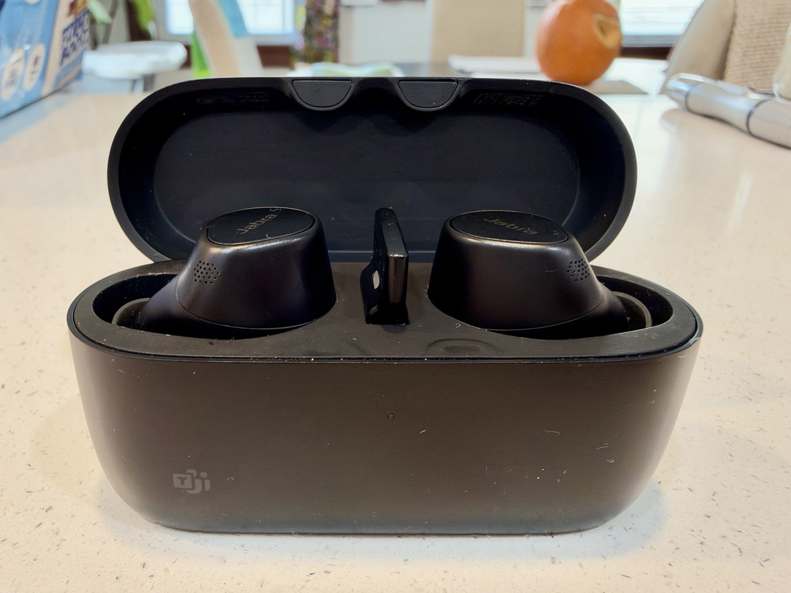 Jabra Evolve2 In-Ear Earbuds w/ Charging Case Black Jabra Evolve2 In-Ear Earbuds w/ Charging Case Black