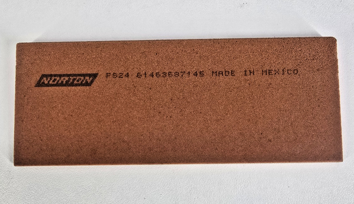 NORTON Fine India Round Edge Slip Stone FS24 Oil Sharpening Chisel Plane Scissor