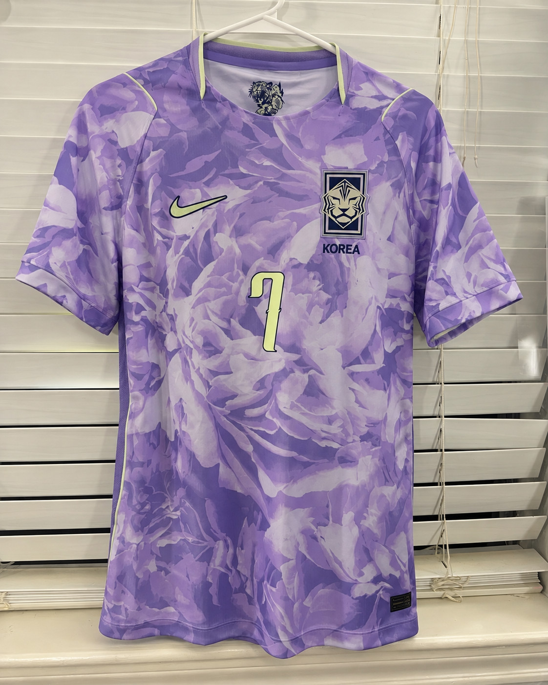 2026-2027 South Korea Away Jersey Heungmin #7 in sizes: Small, Medium, Large 2026-2027 South Korea Away Jersey Heungmin #7 in sizes: Small, Medium, Large