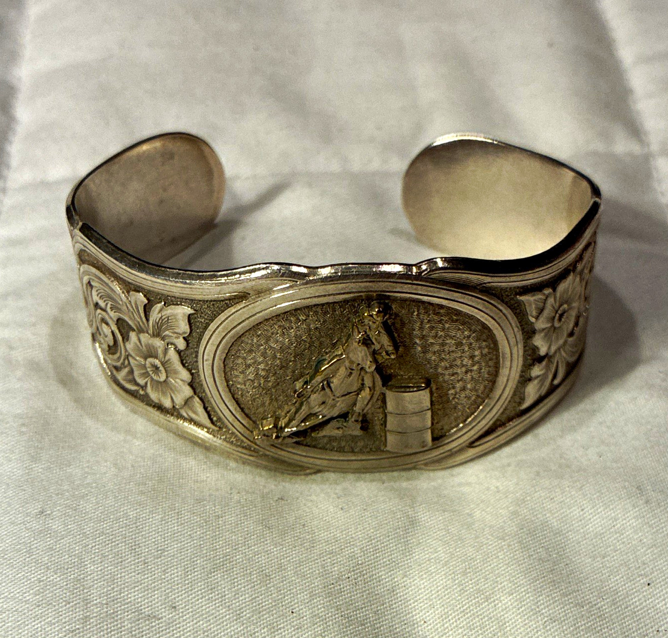 Vintage Montana Silversmiths Barrel Racer Rodeo Western Silver Plate Cuff Bracel